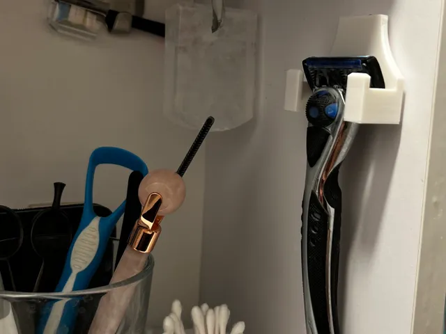 Simple Razor Holder IKEA and others plug in
