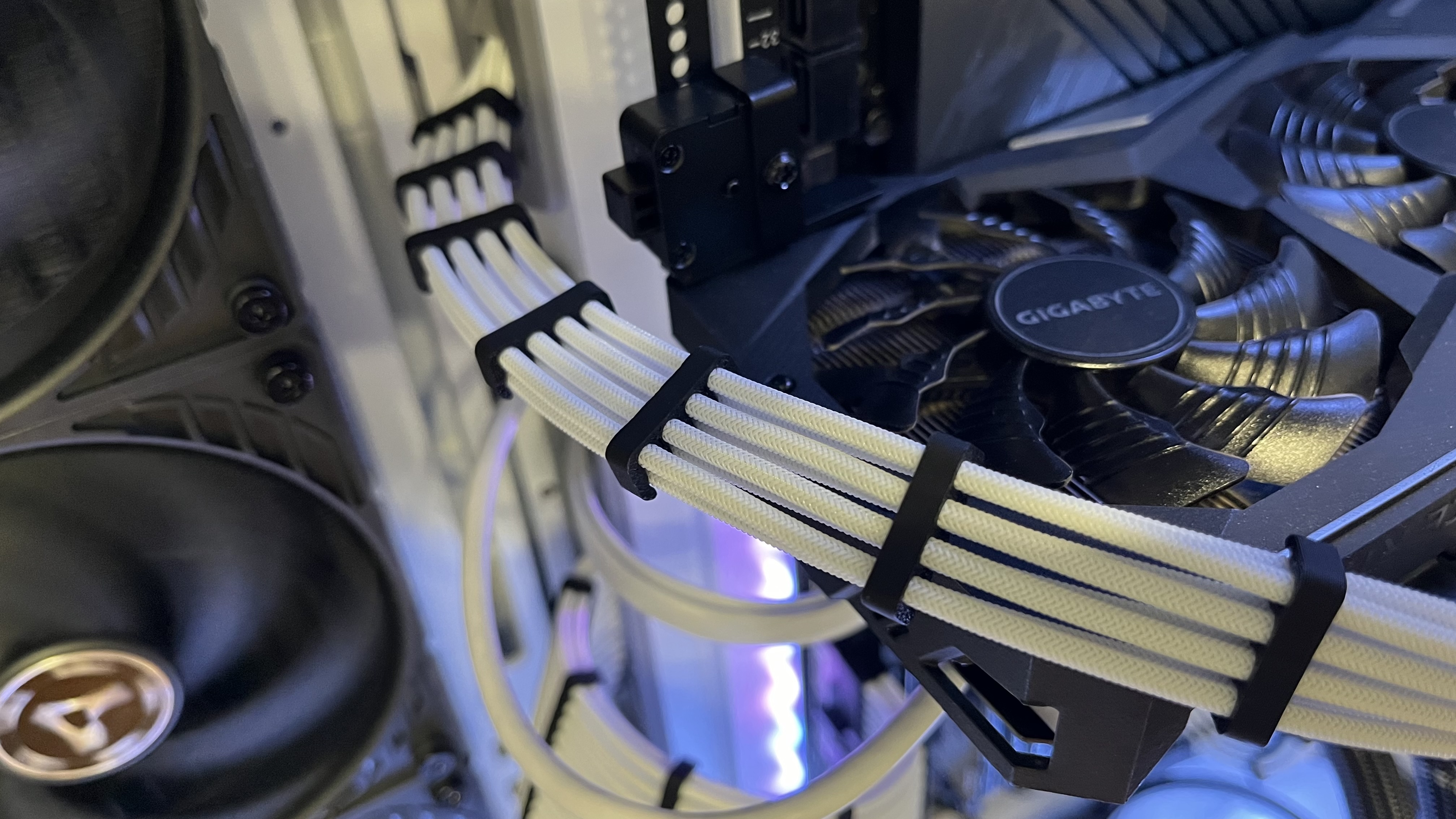 Miniatura 3 do modelo 3D Special PC Cable Combs
