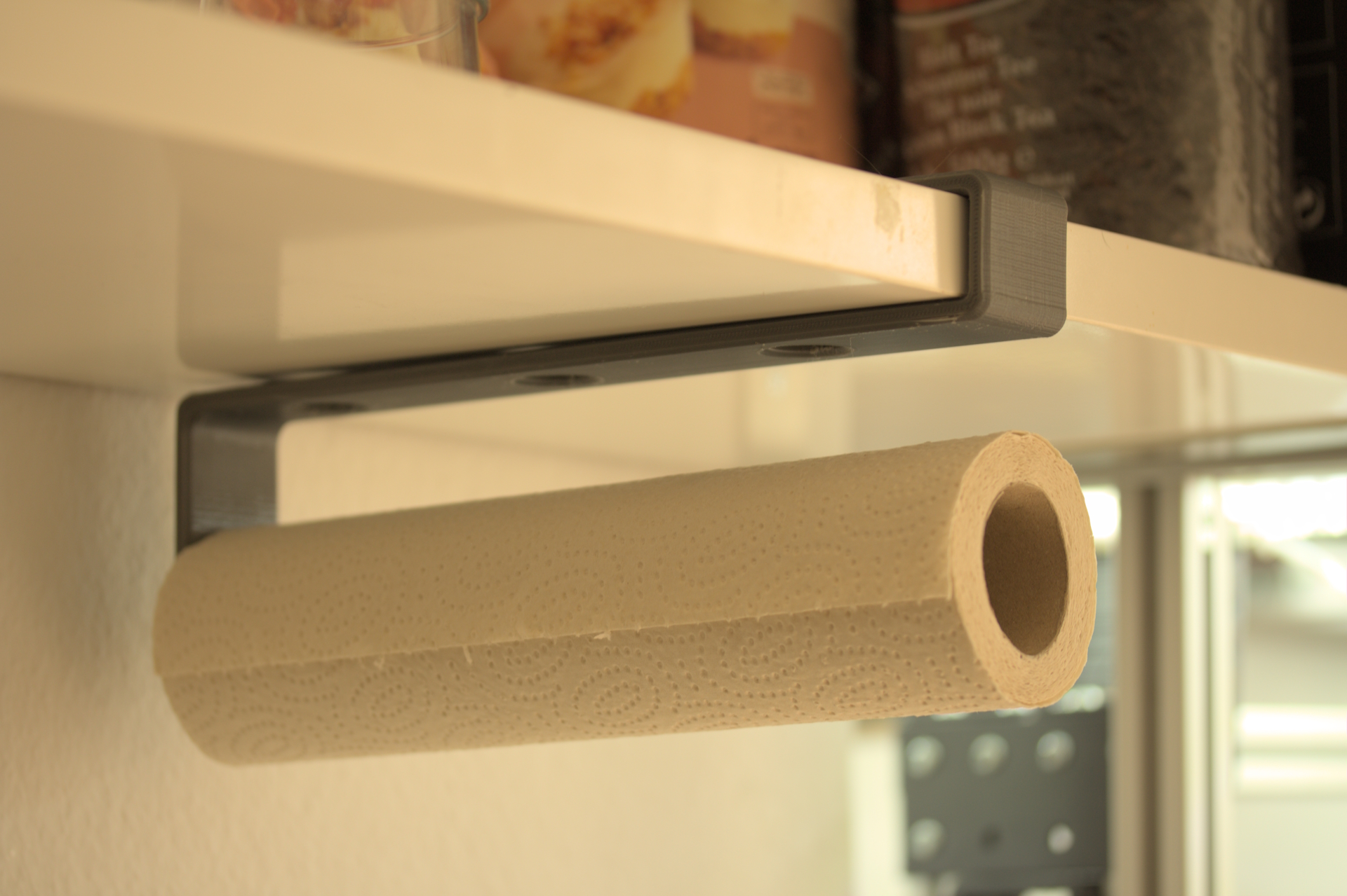 "Springee" - Paper Towel Hanger / Dispenser