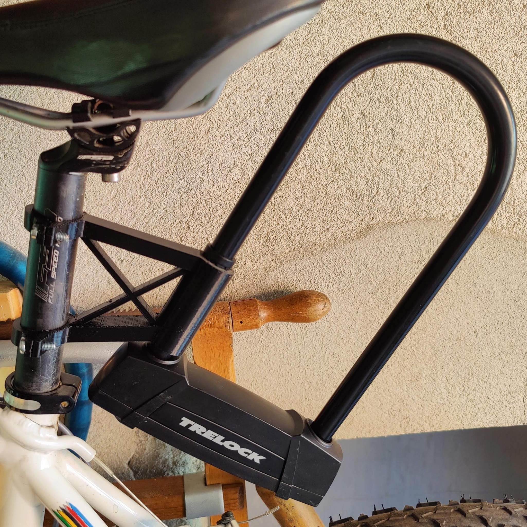 Trelock U Lock bicycle seat post mount by rmeissn Download free