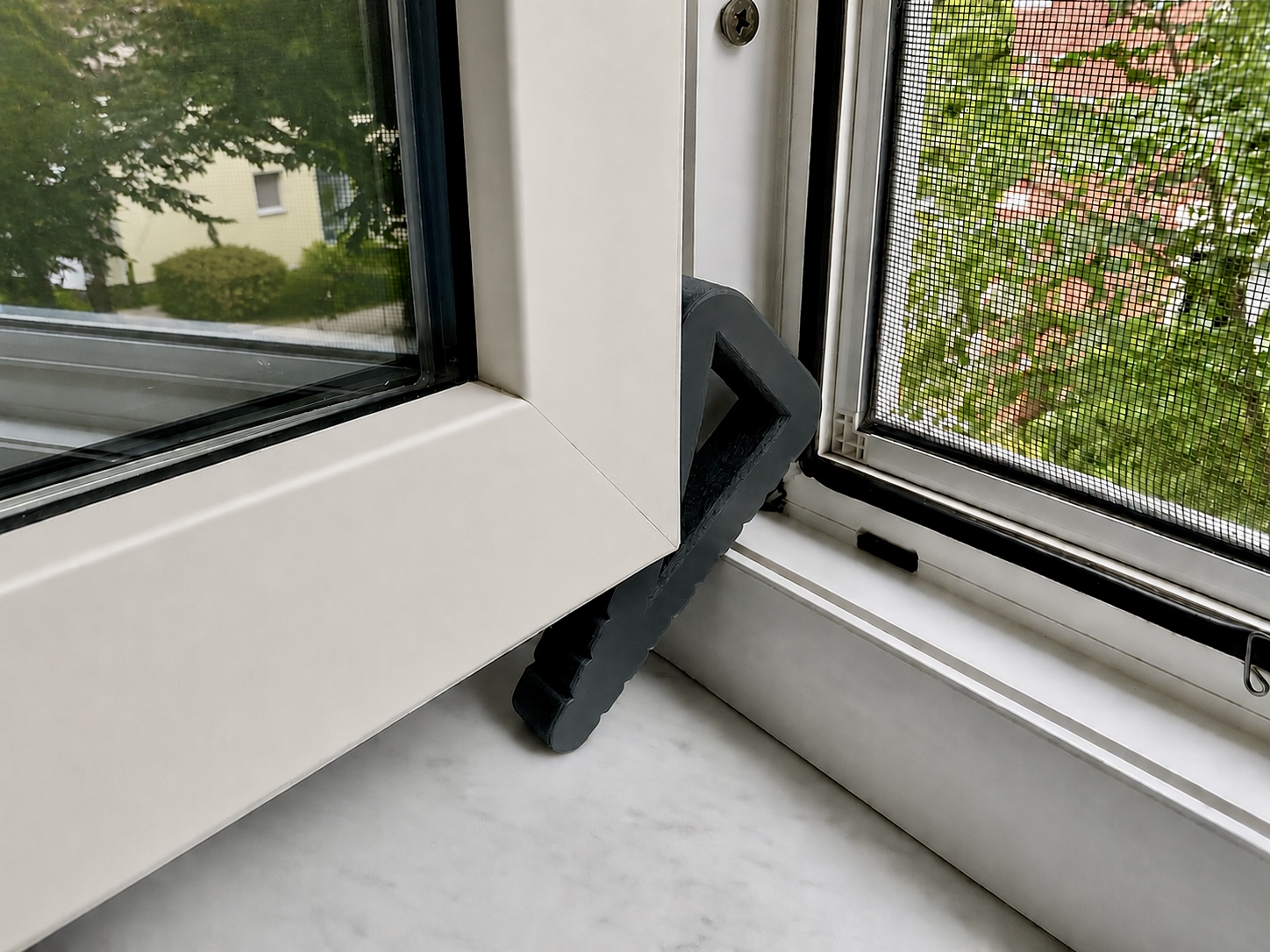 Miniatura 2 do modelo 3D Window Opener / Window Stopper