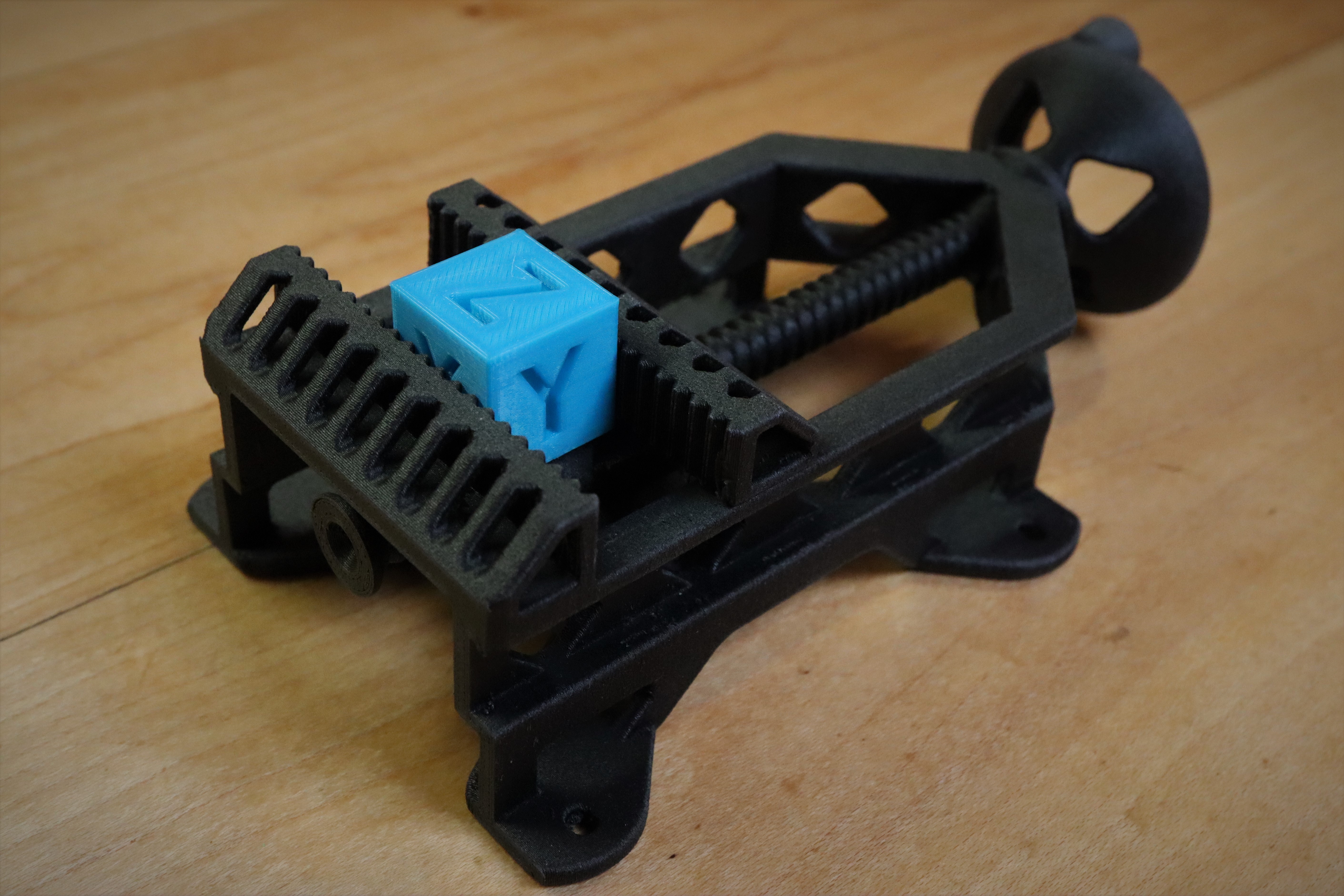 Print-in-Place Mini Vise