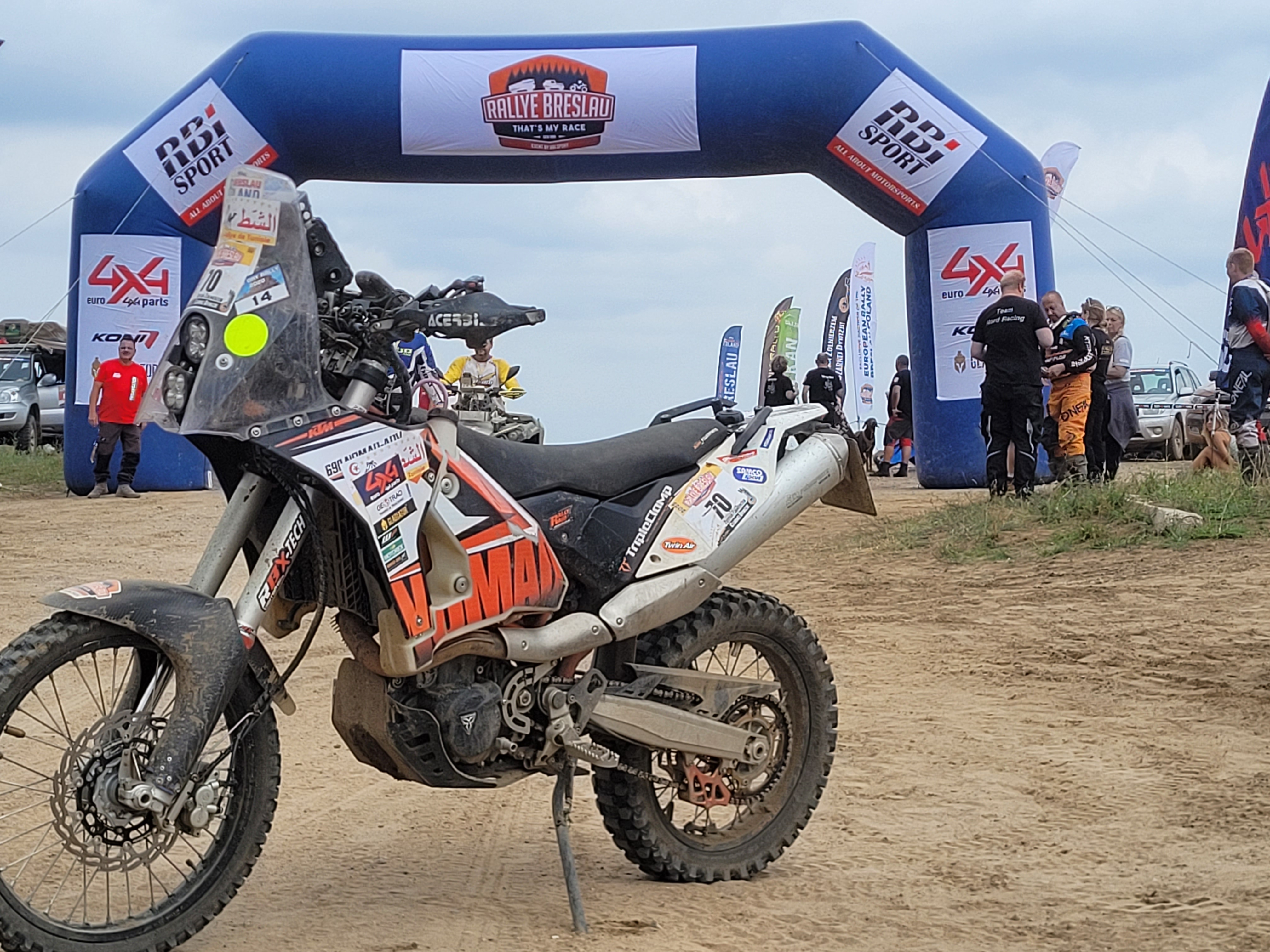Abschluss (Boden) für den Nomad Travel / Rally Tower