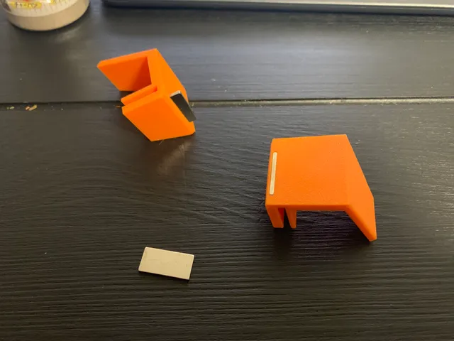 LACK door knob with inserted magnets