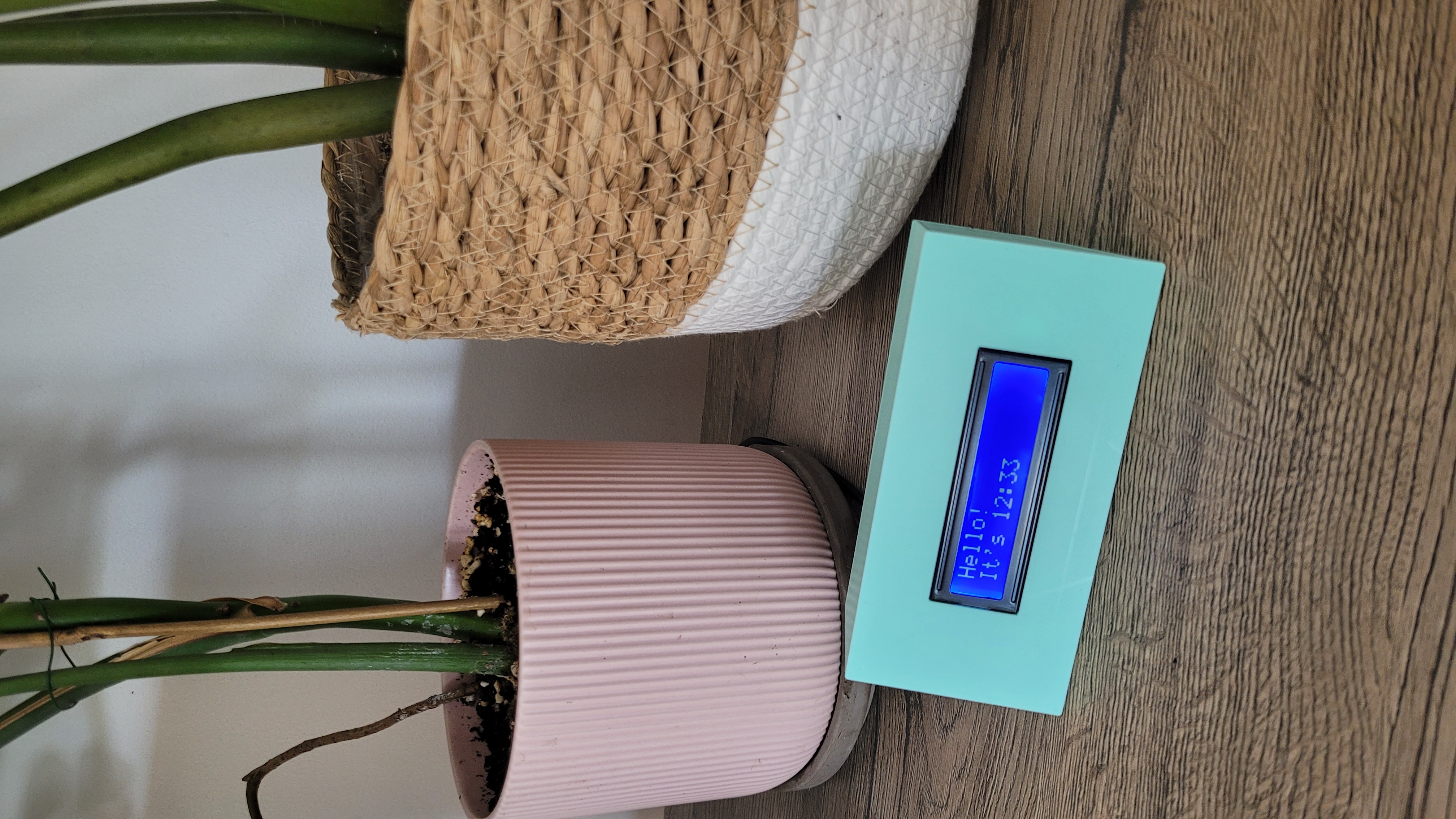 Standing case for Raspberry Pi Pico with 16x2 LCD display