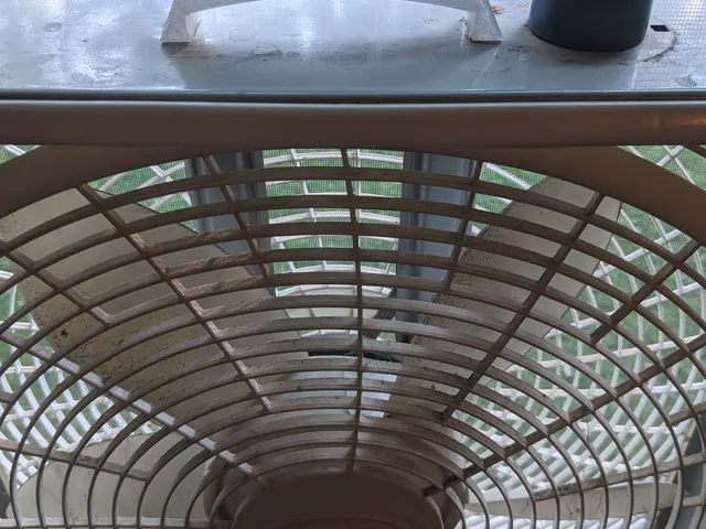 Lasko box fan handle