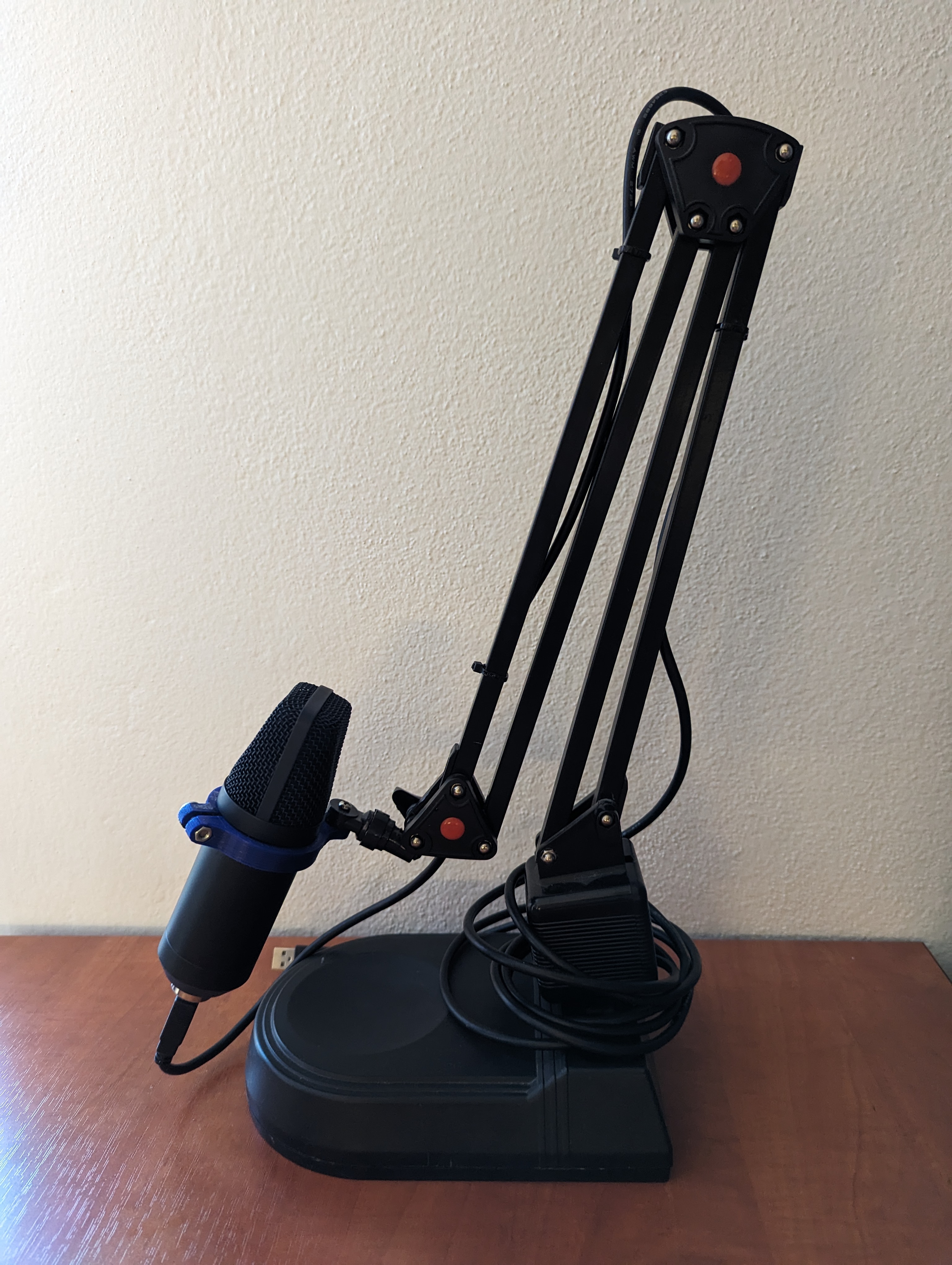 YOTTO adapter for old florescent light boomarm