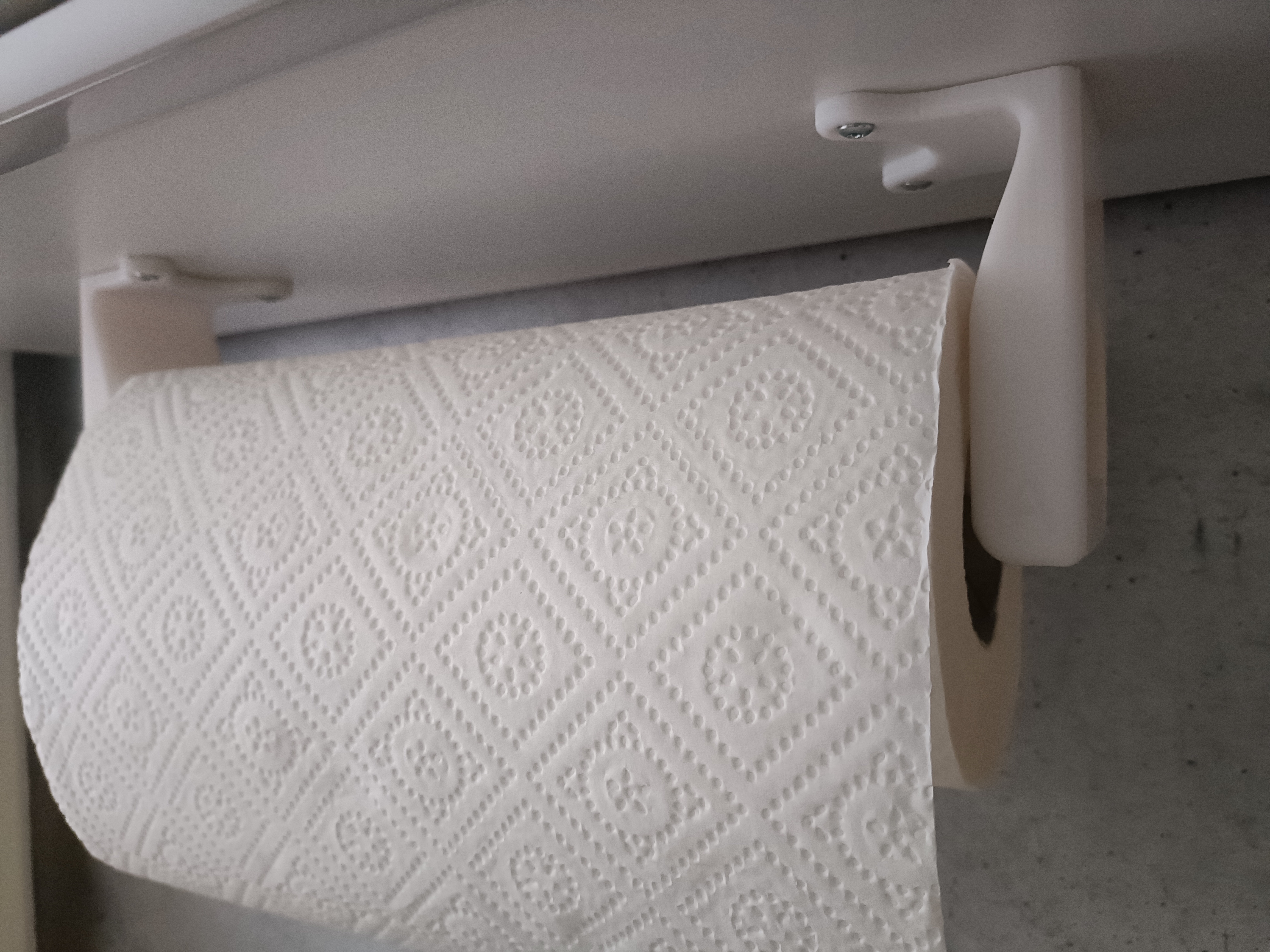 Quick Reload Paper Towel Holder