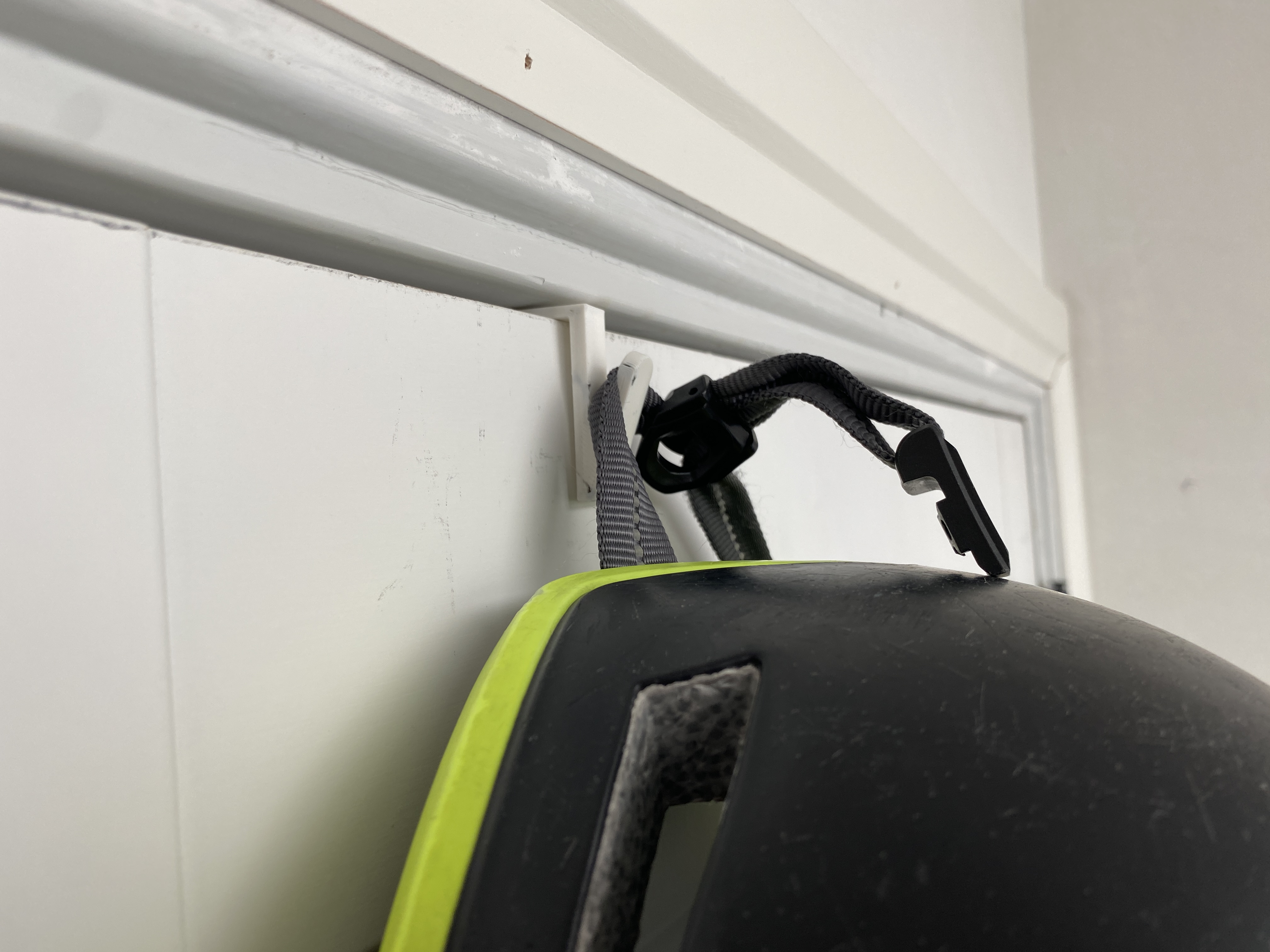 Simple Door Hook - for 40mm deep door - No Supports needed!
