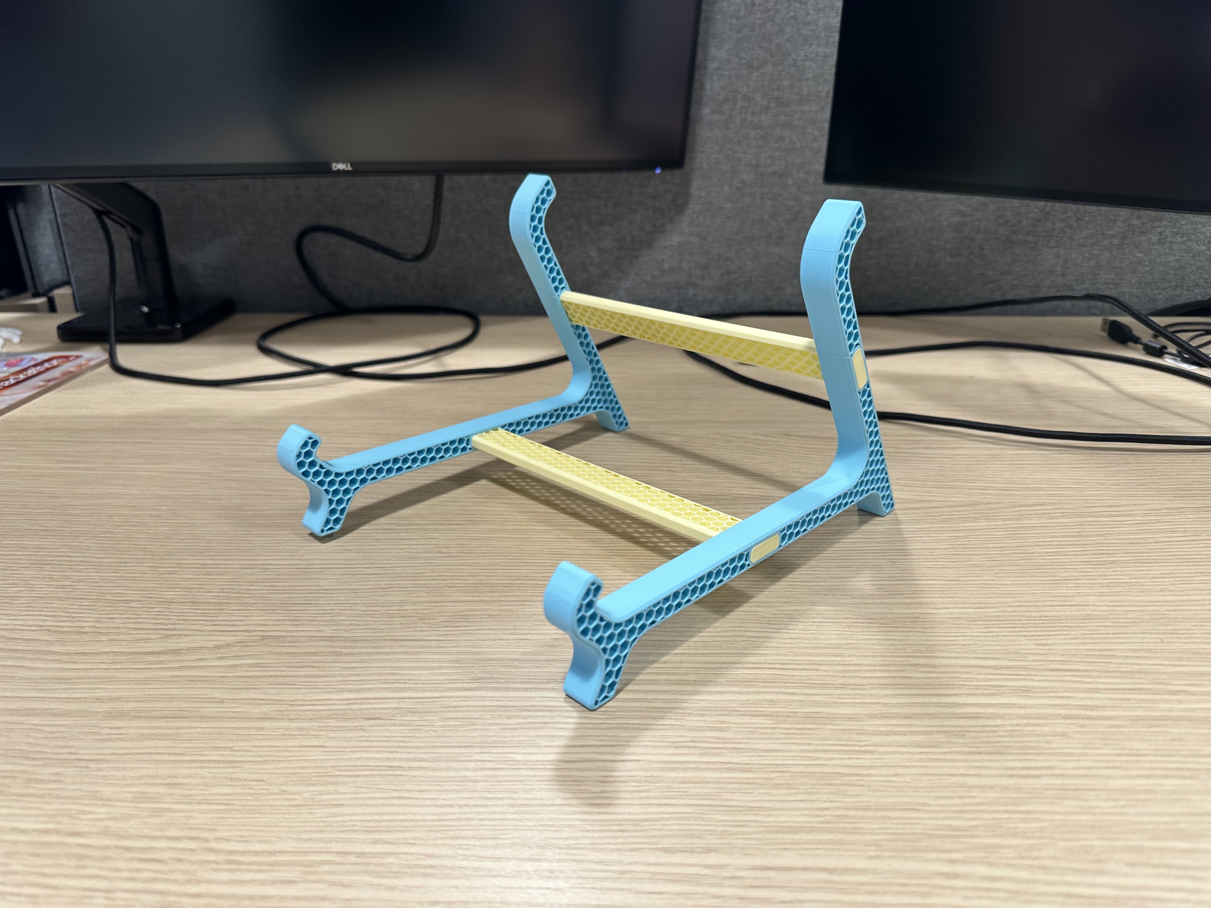 Laptop stand V2