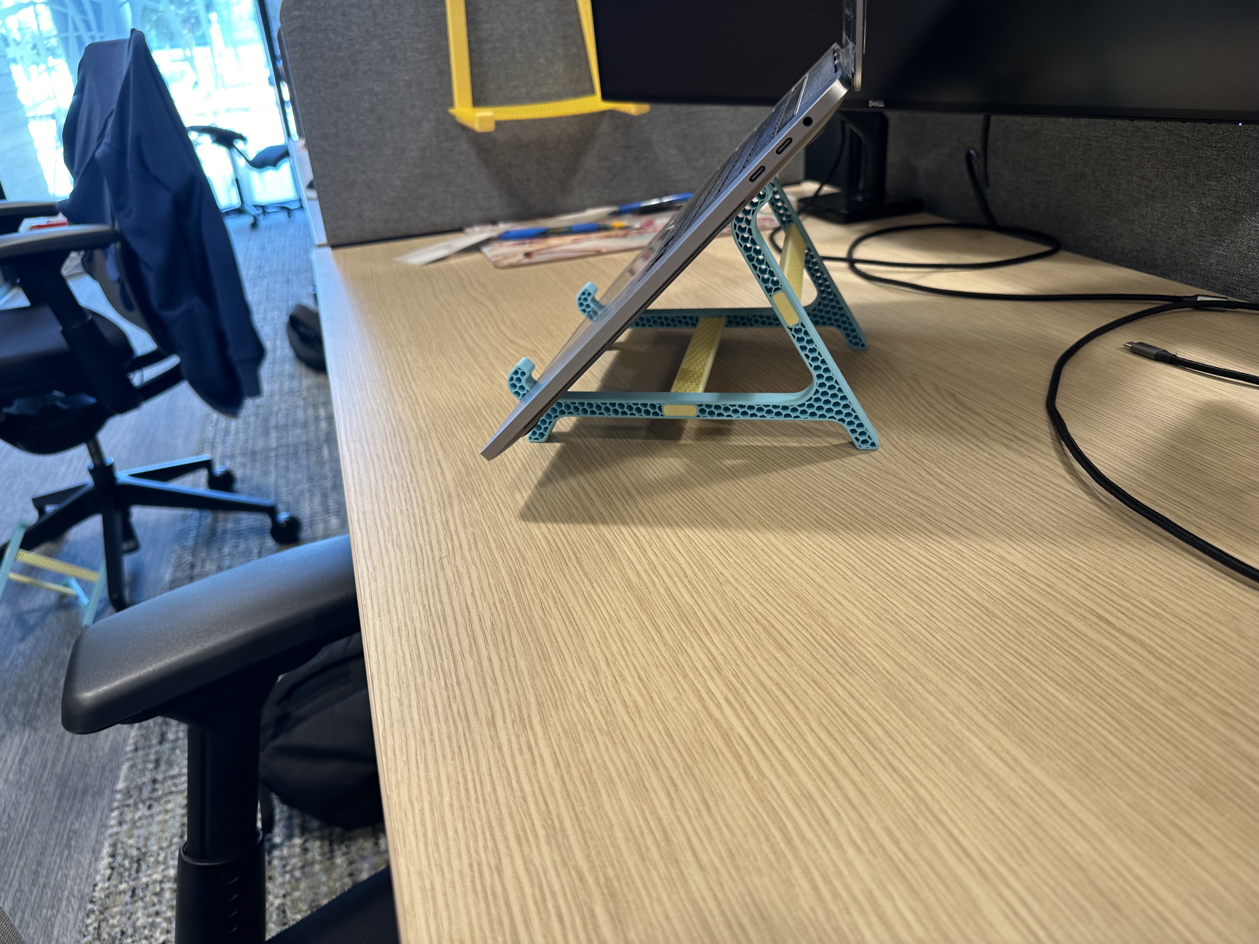 Miniatura 5 do modelo 3D Laptop stand V2