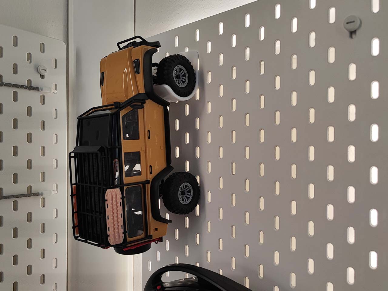 Traxxas TRX-4M 1/18 IKEA Skadis hanger (TRX4M)