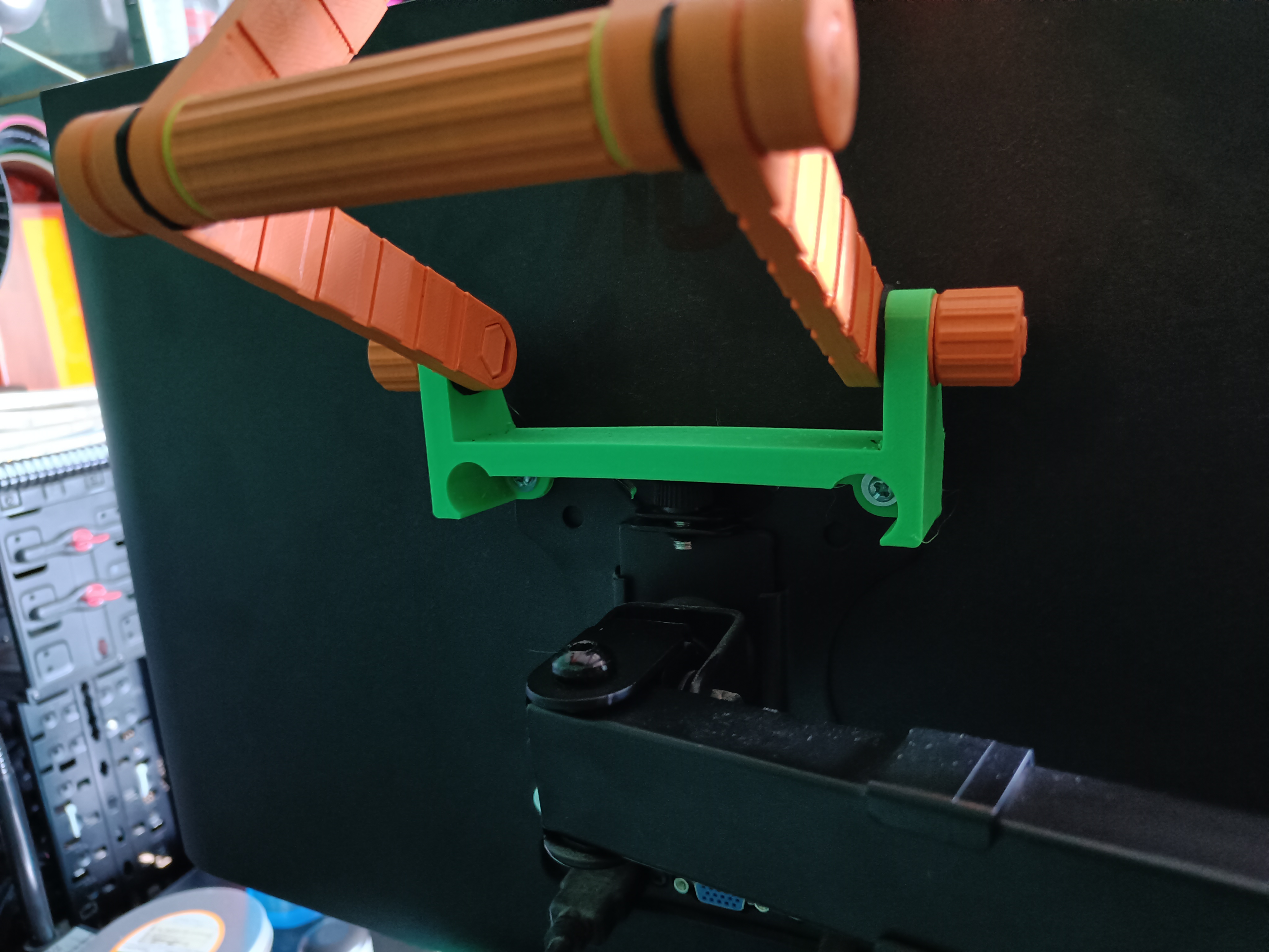 Single point VESA mount for Liftpod