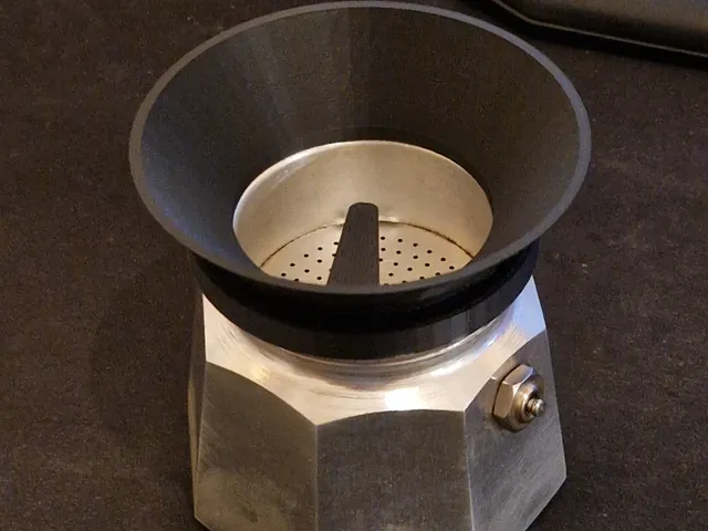 Moka Funnel with coffee bed leveller