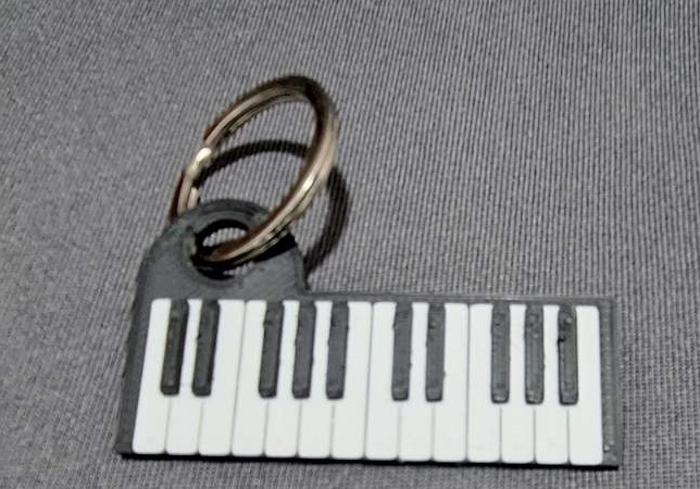 piano keychain