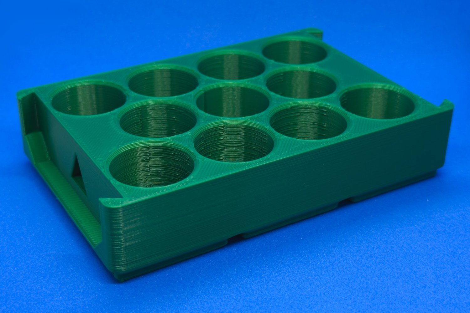 Gridfinity bin for Vallejo bottles (with magnets)