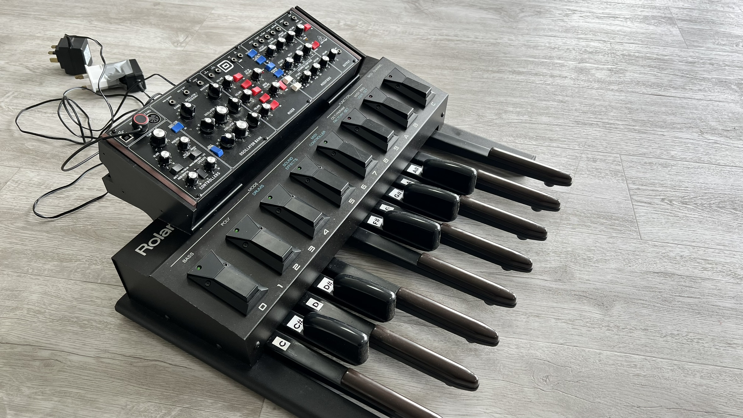 Roland PK5 mount bracket for Behringer synth