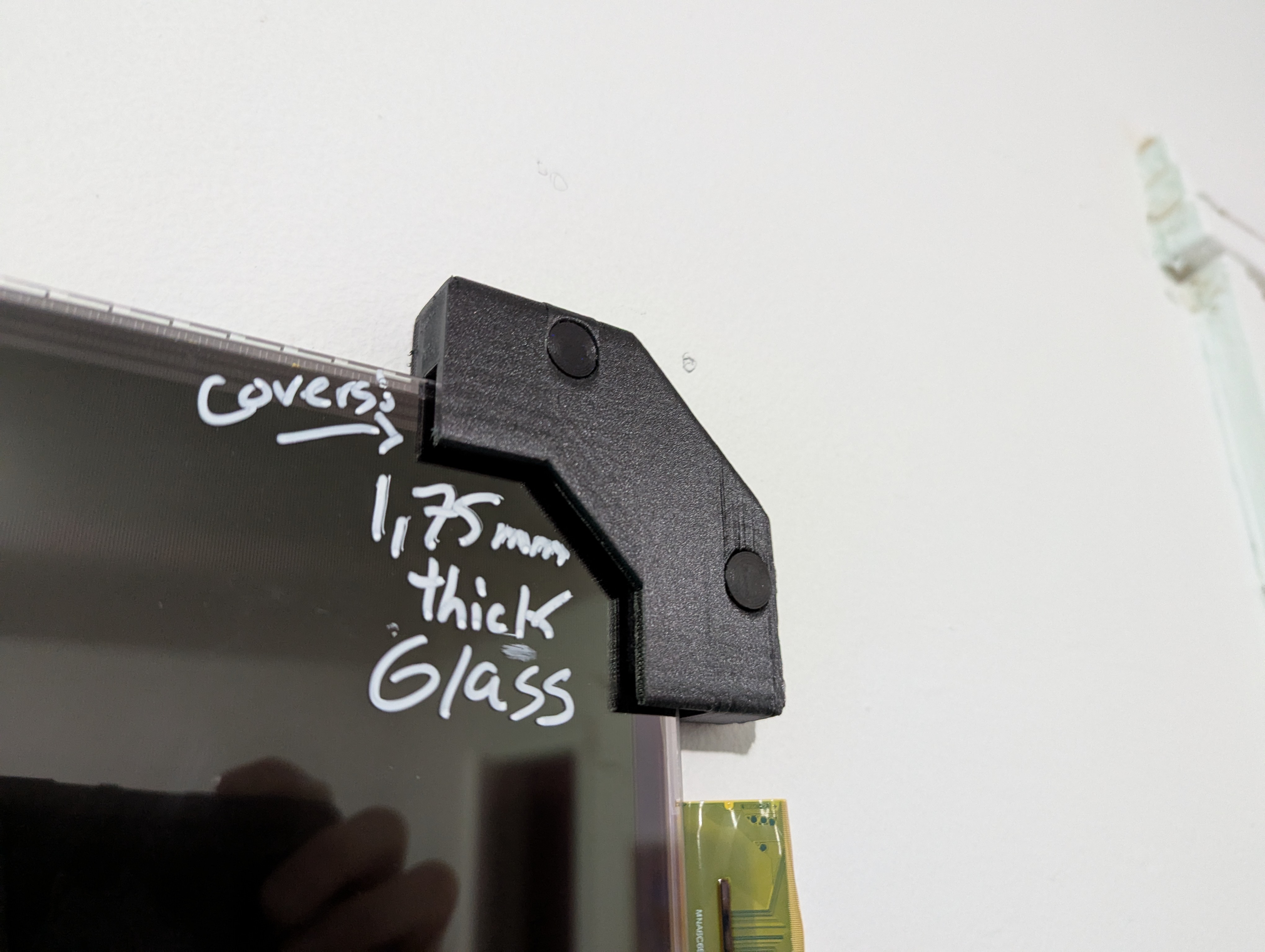 Glass / Mirror wallmount corners