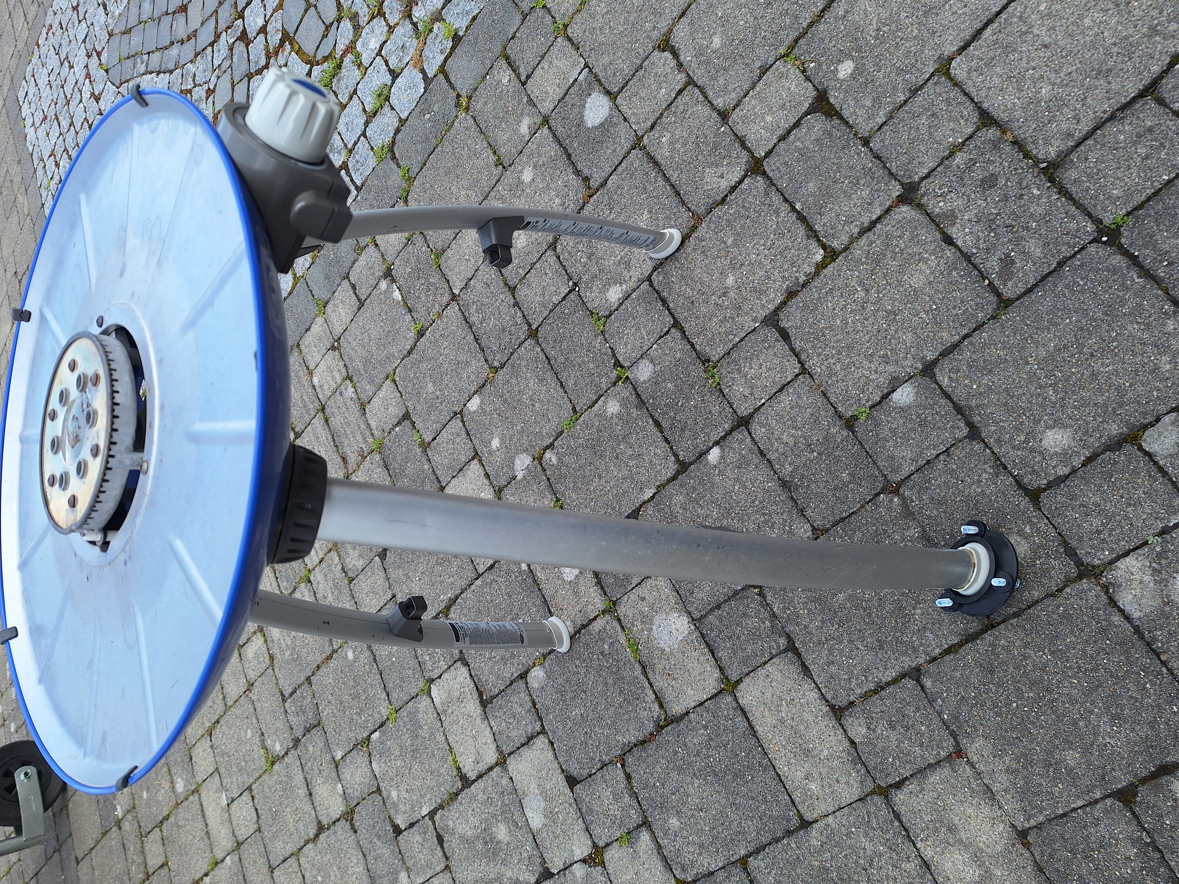 Verstellbarer Fuß für CADAC Grill