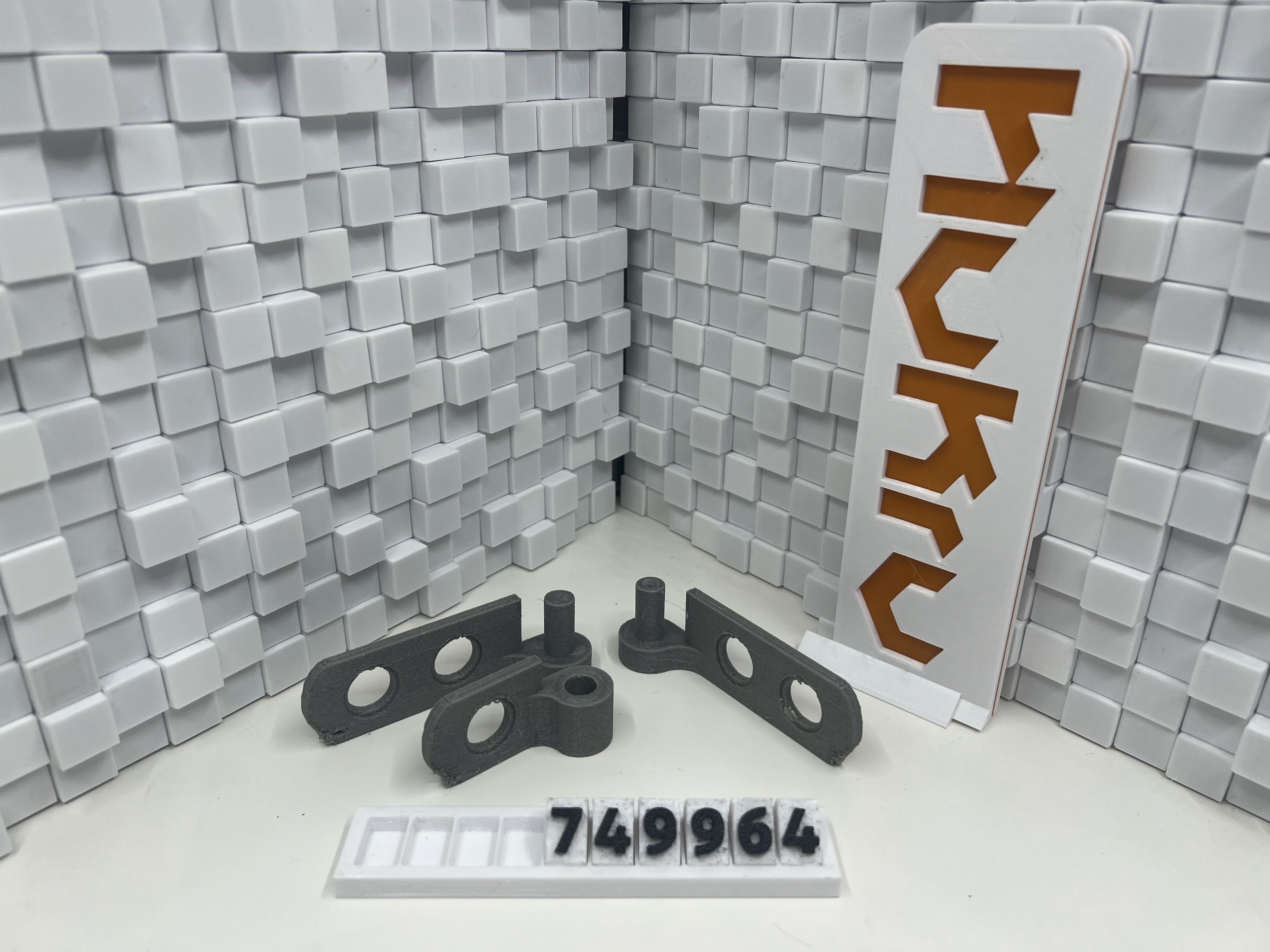 CardBoard Hinges compatible makedo