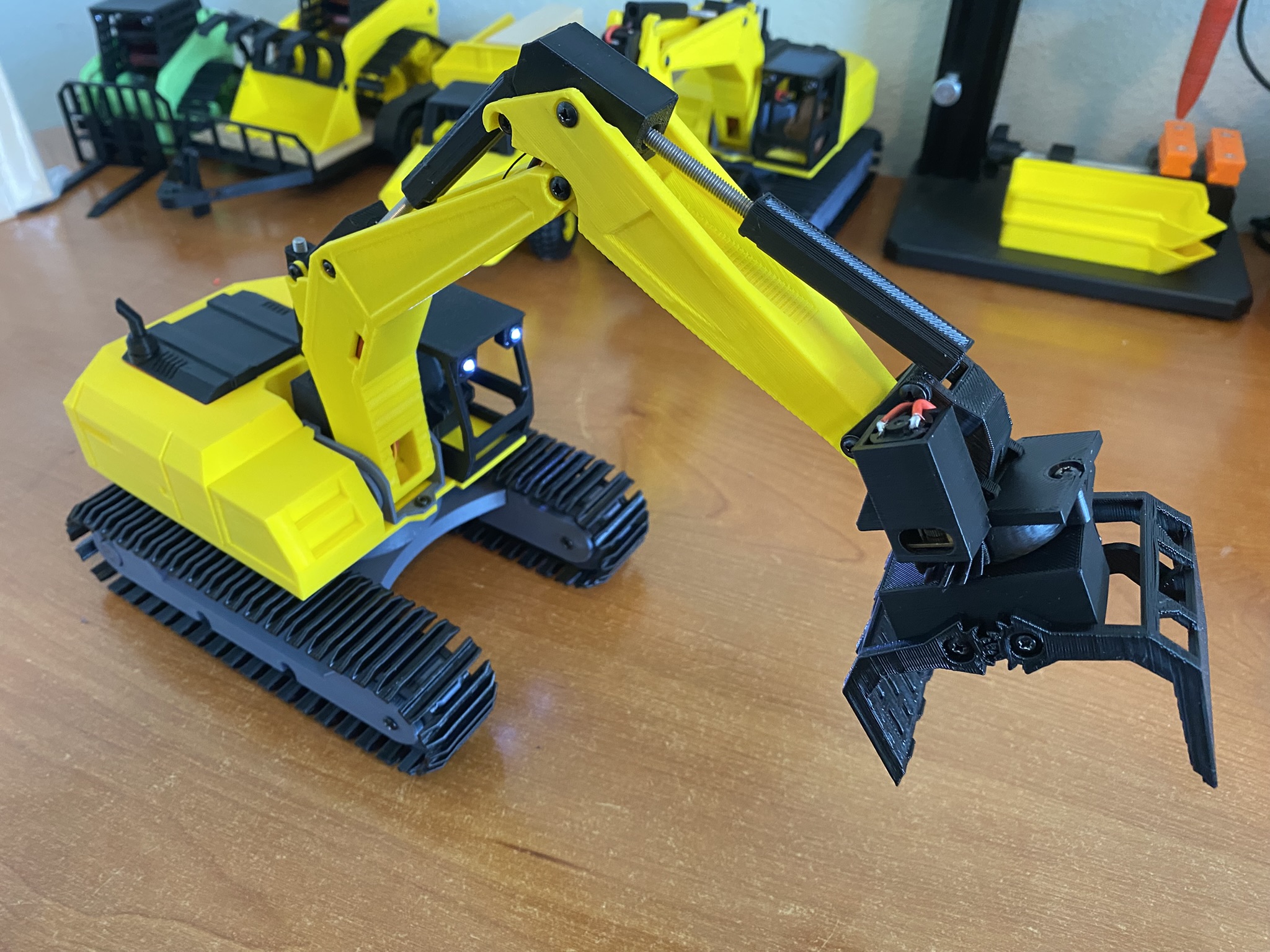 3D Printed RC Excavator (UPDATED)
