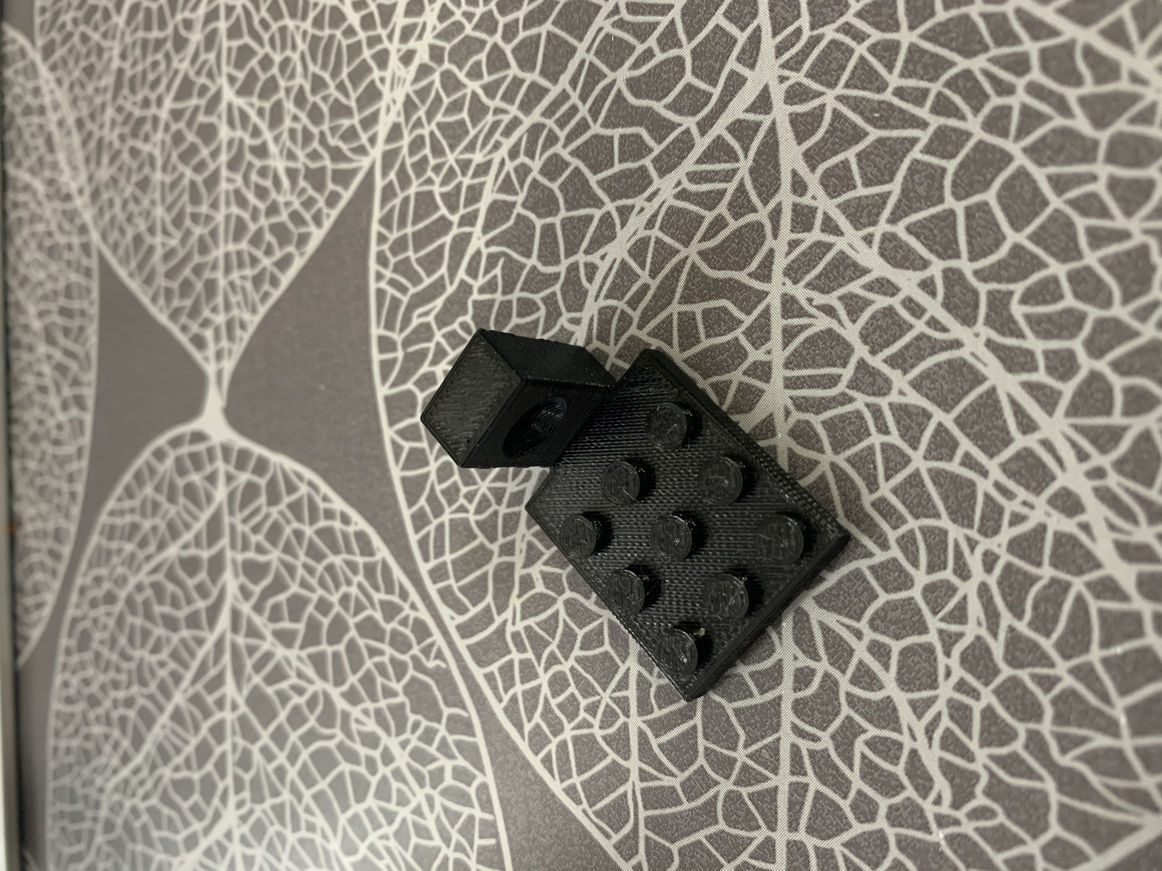 Lego BrickHeadz wall mount/holder