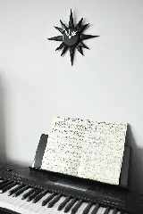 Modern Sharp Clock (No Supports)