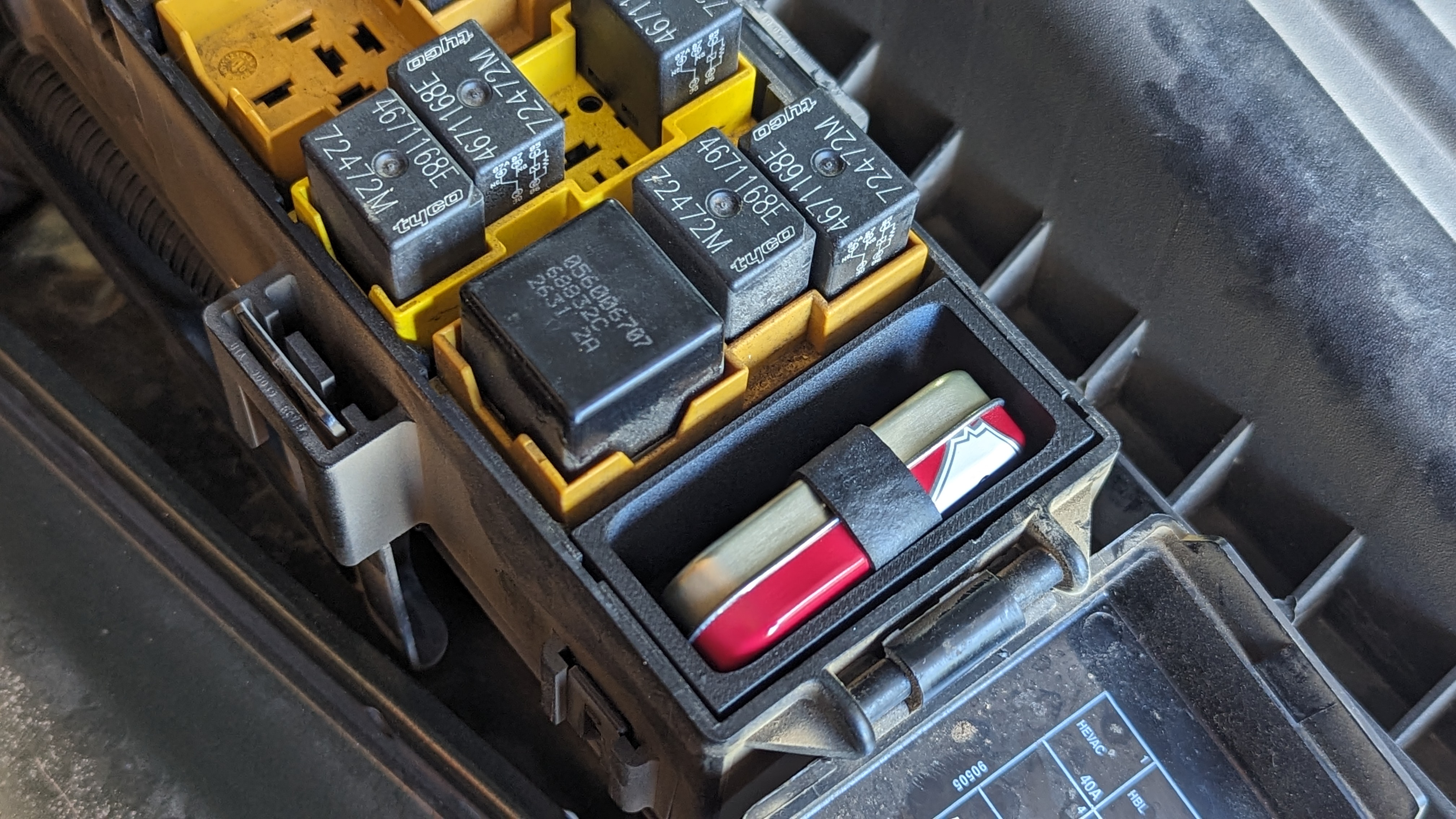 Jeep TJ Spare fuse bin for under hood fuse box by gbirk Download free