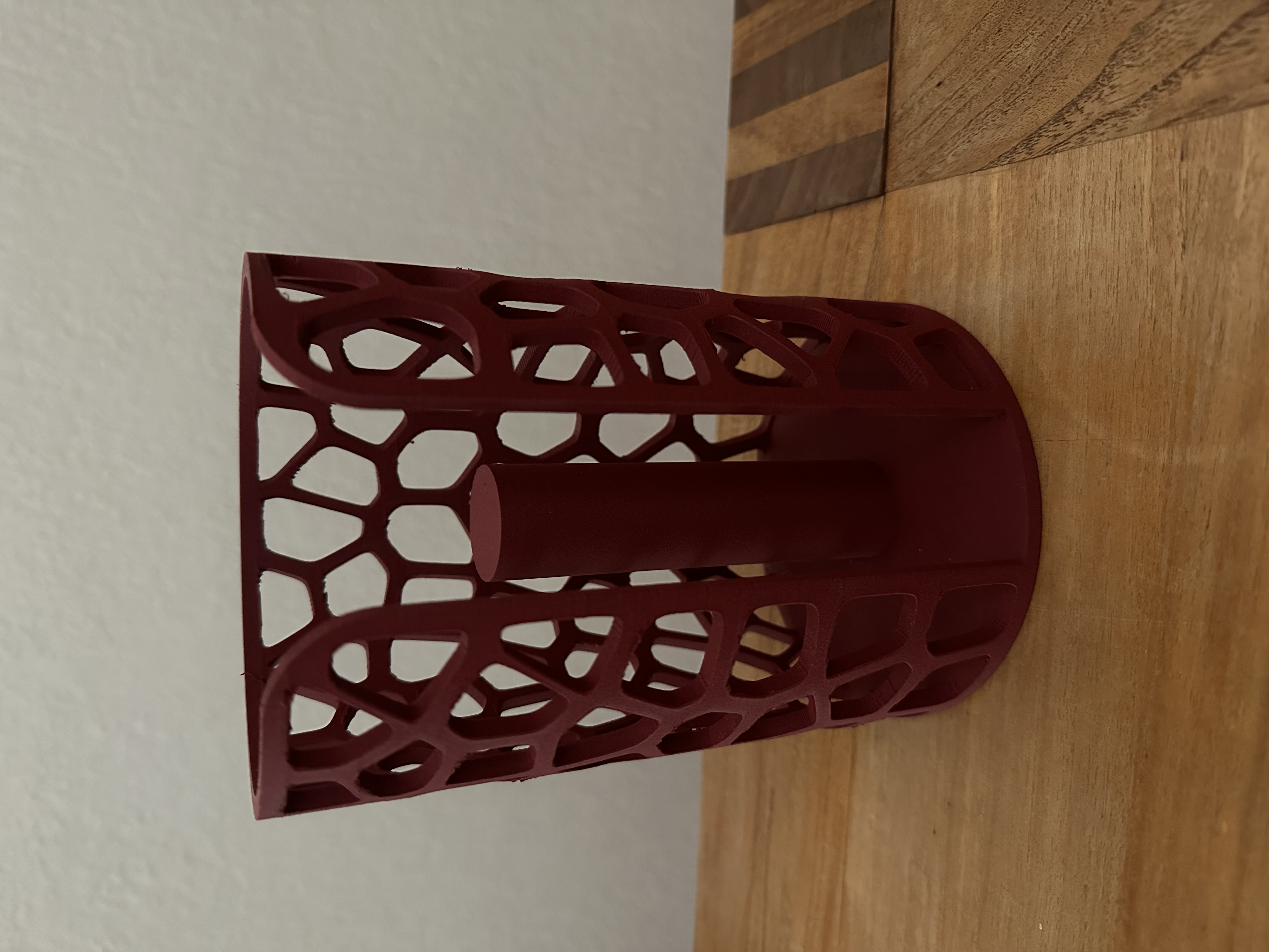 voronoi-paper-towel-holder-by-luka-download-free-stl-model