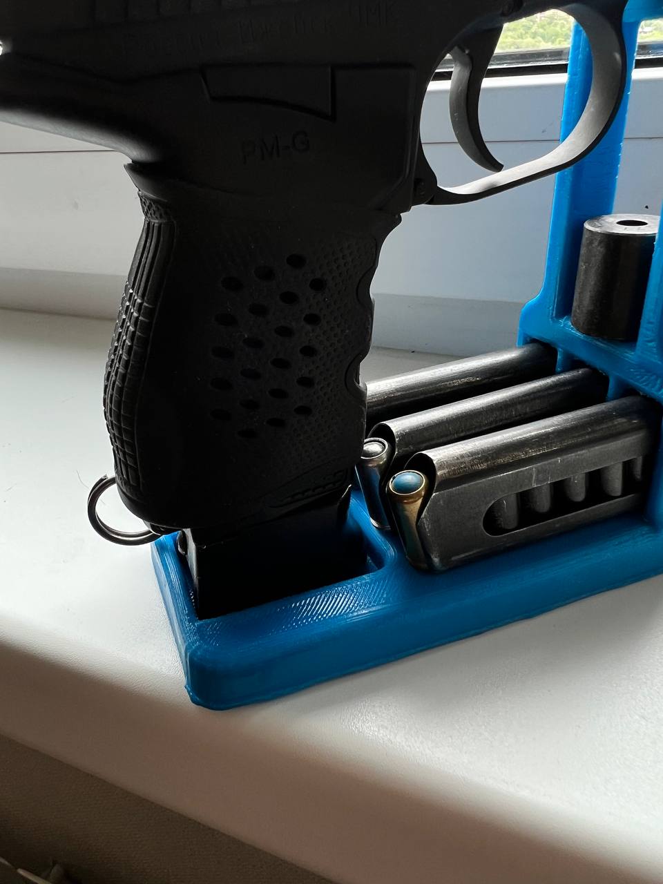 Makarov pistol stand 9mm/Подставка для пистолета Макаров 9mm by Burt ...