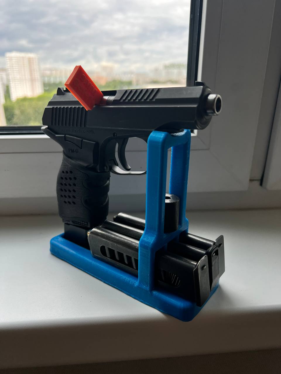 Makarov pistol stand 9mm/Подставка для пистолета Макаров 9mm by Burt ...