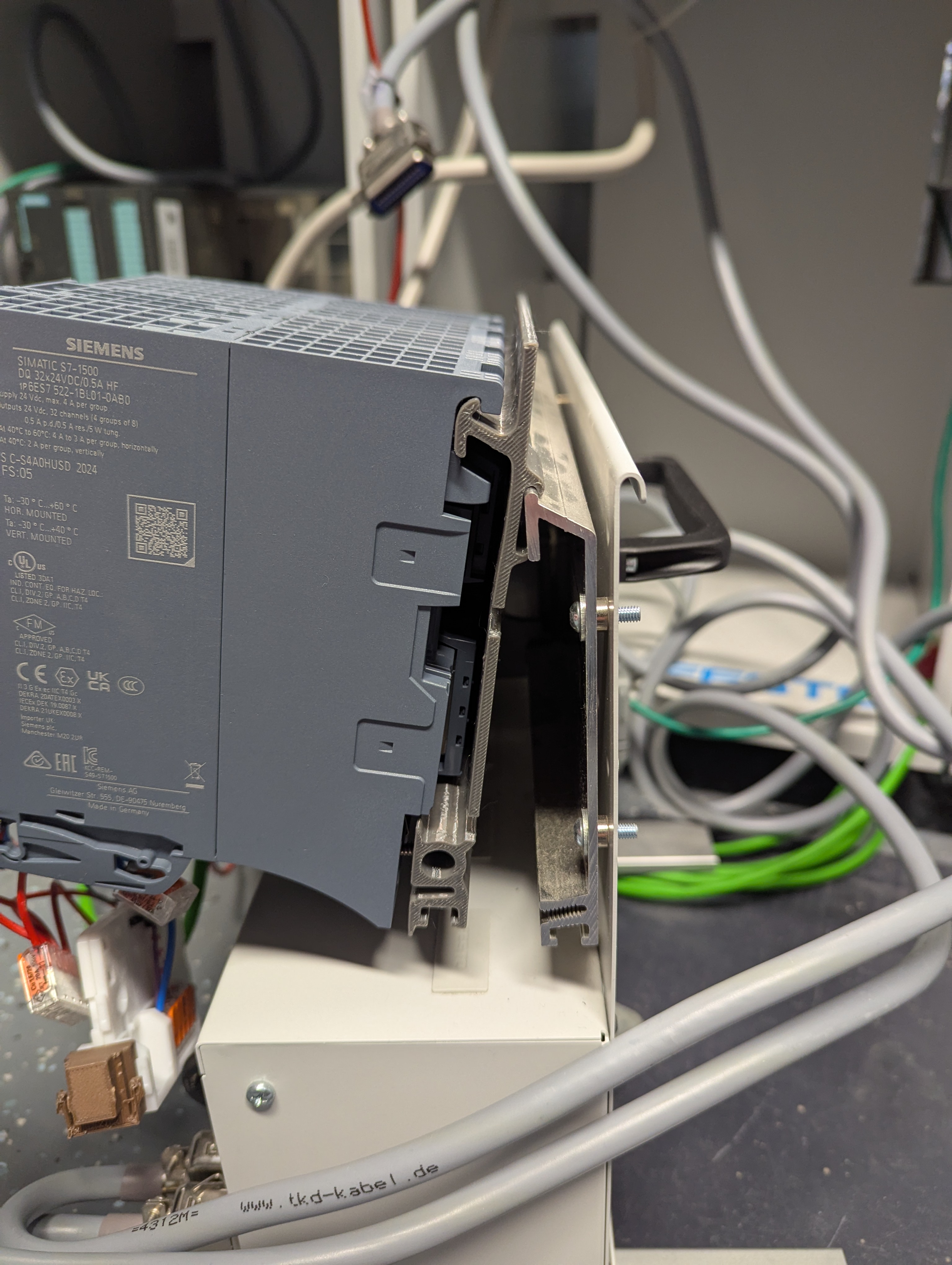 S7-1500 Rail on S7-300 Mount - SPS Siemens