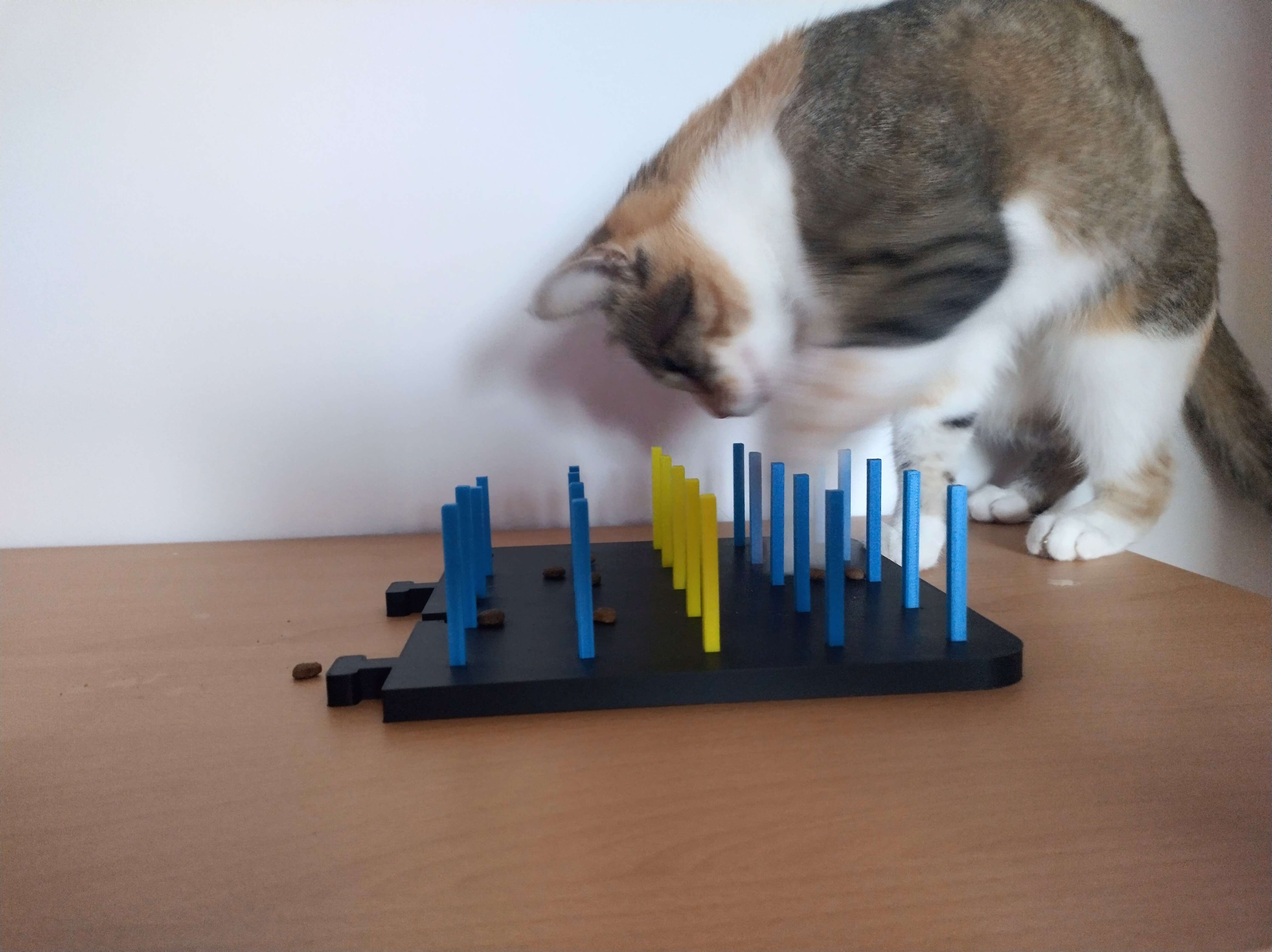 improved cat playing board pegs