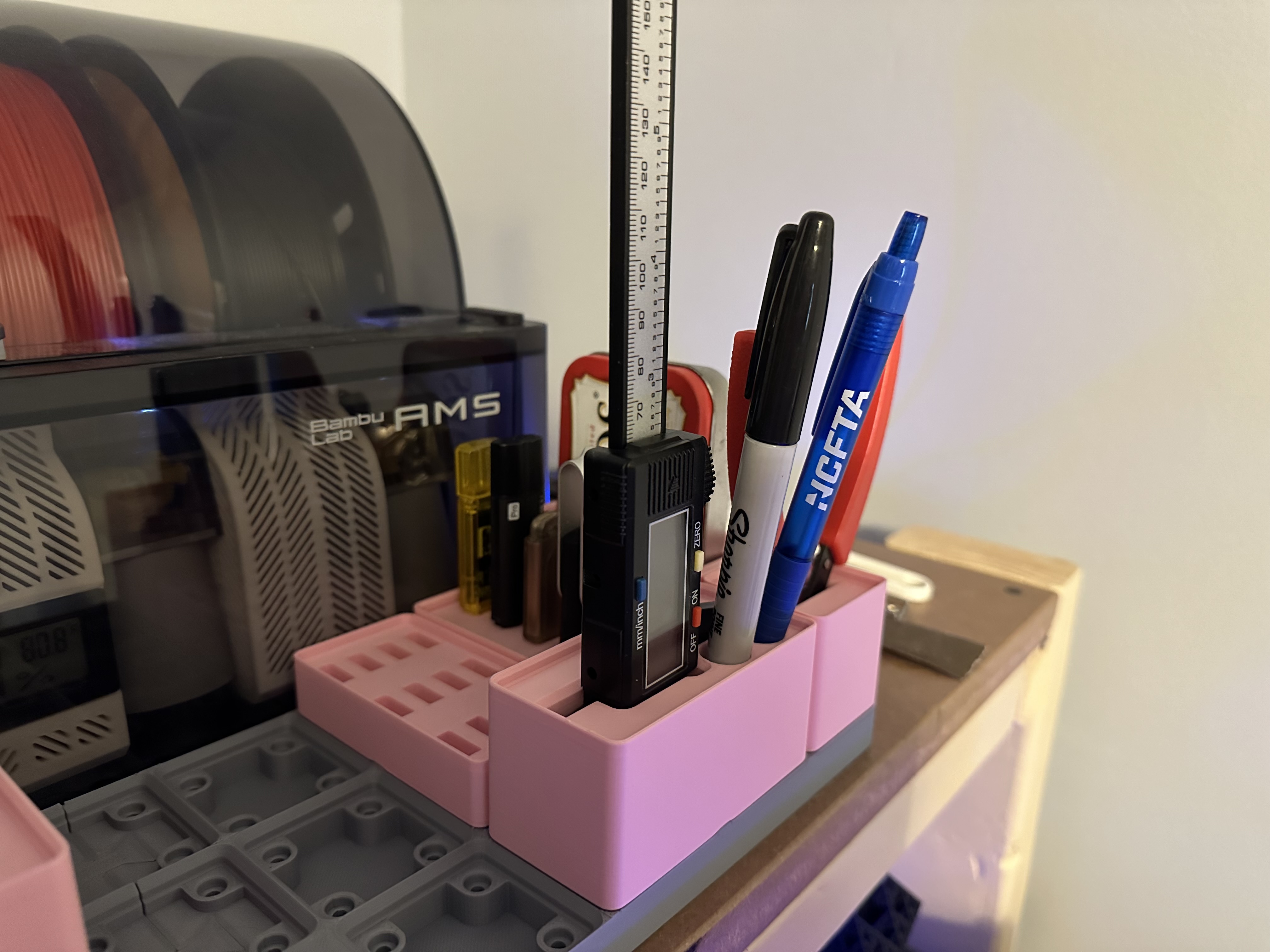 Gridfinity Caliper Holder
