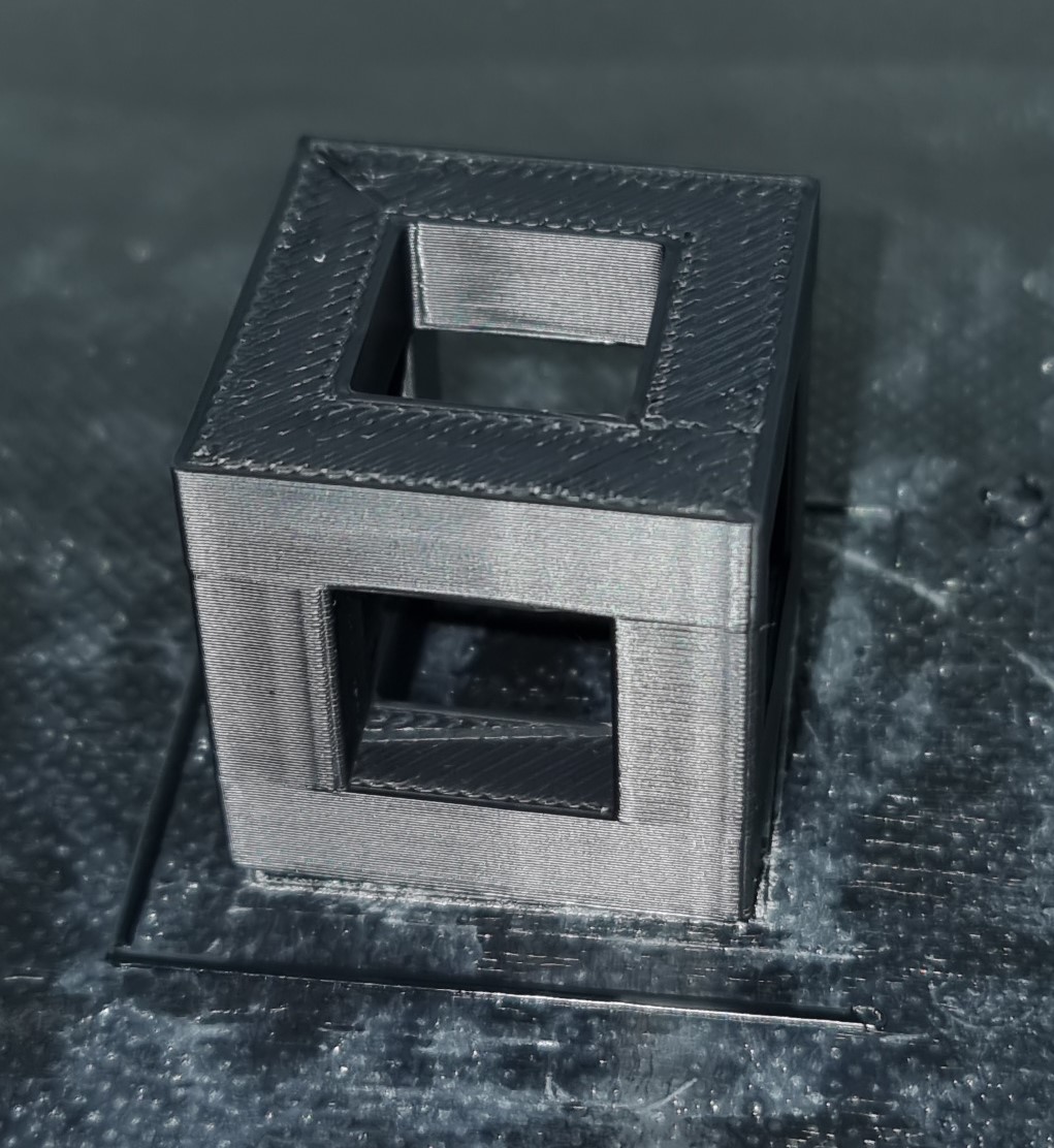 Calibration cube with hole