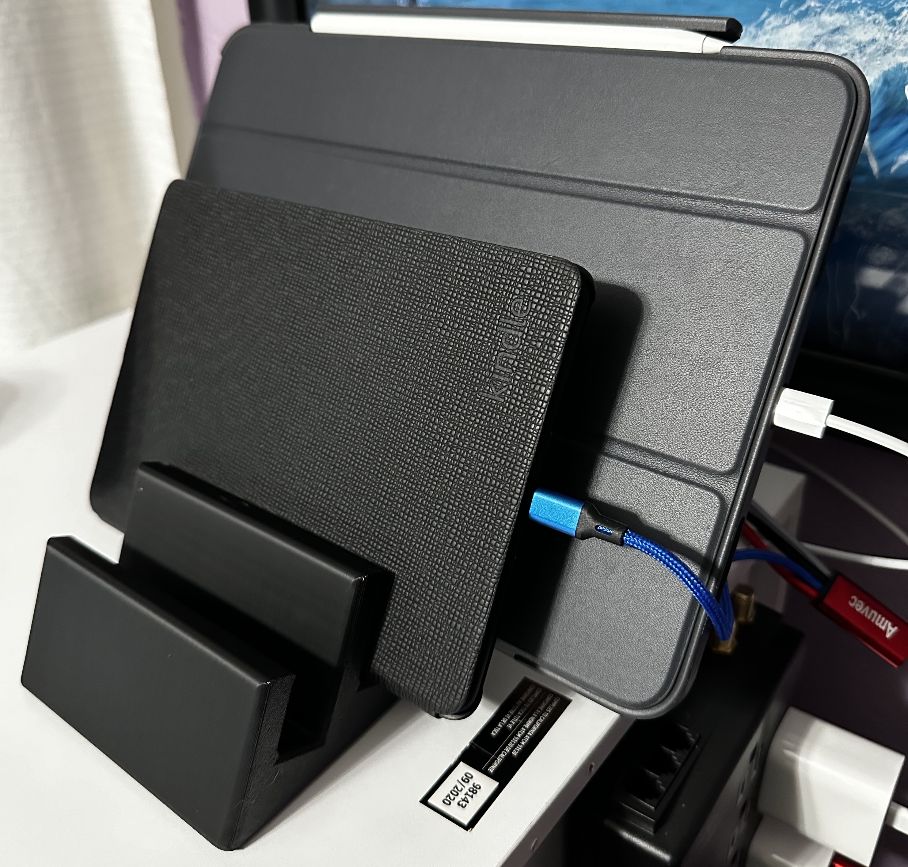 Another Tablet Charging Stand by Wiz3D Download free STL model