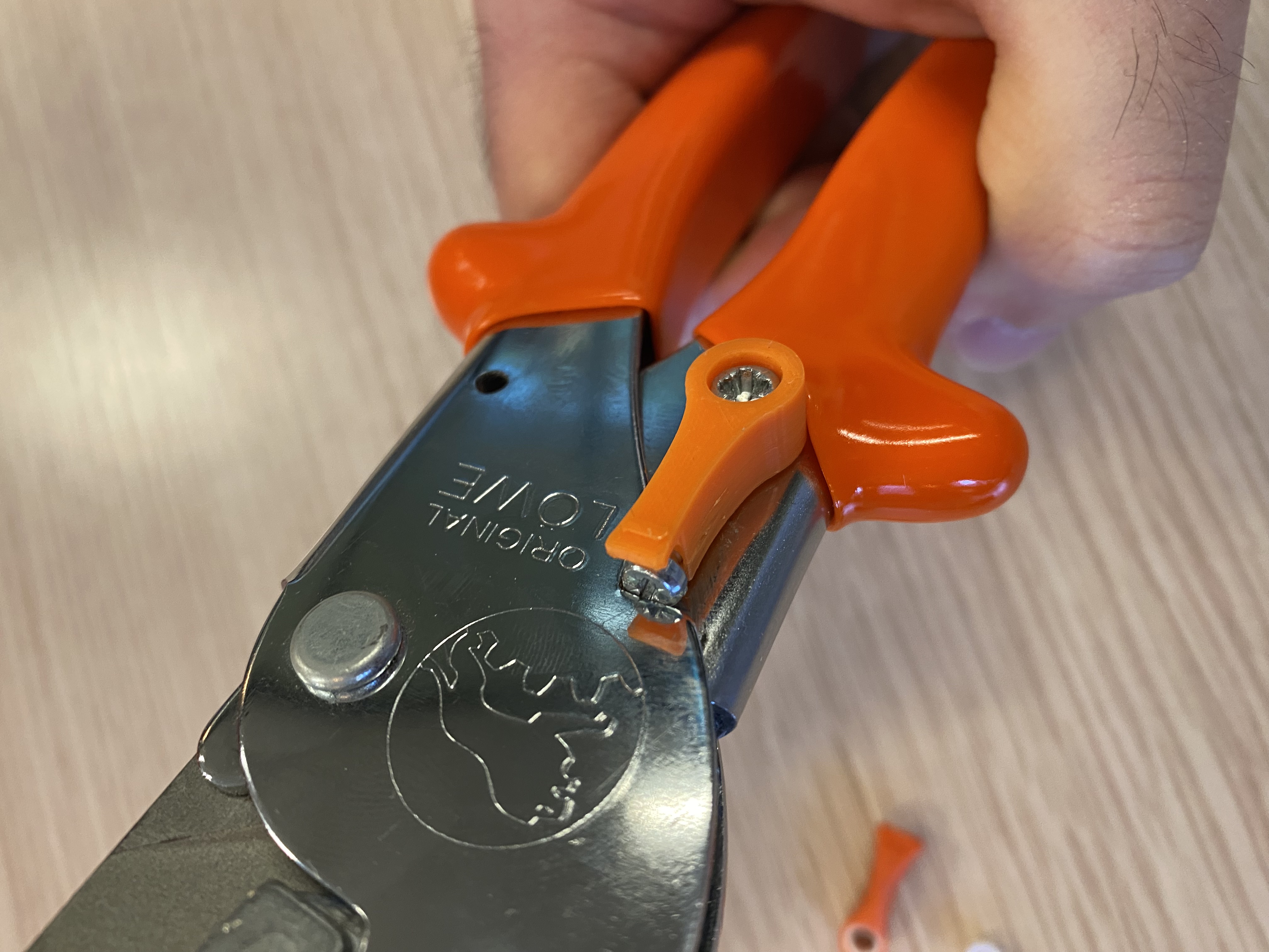 LOWE ORIGINAL PVC Pipe Cutter/Scissor 16mm & 19mm LOCK by 3D Printed