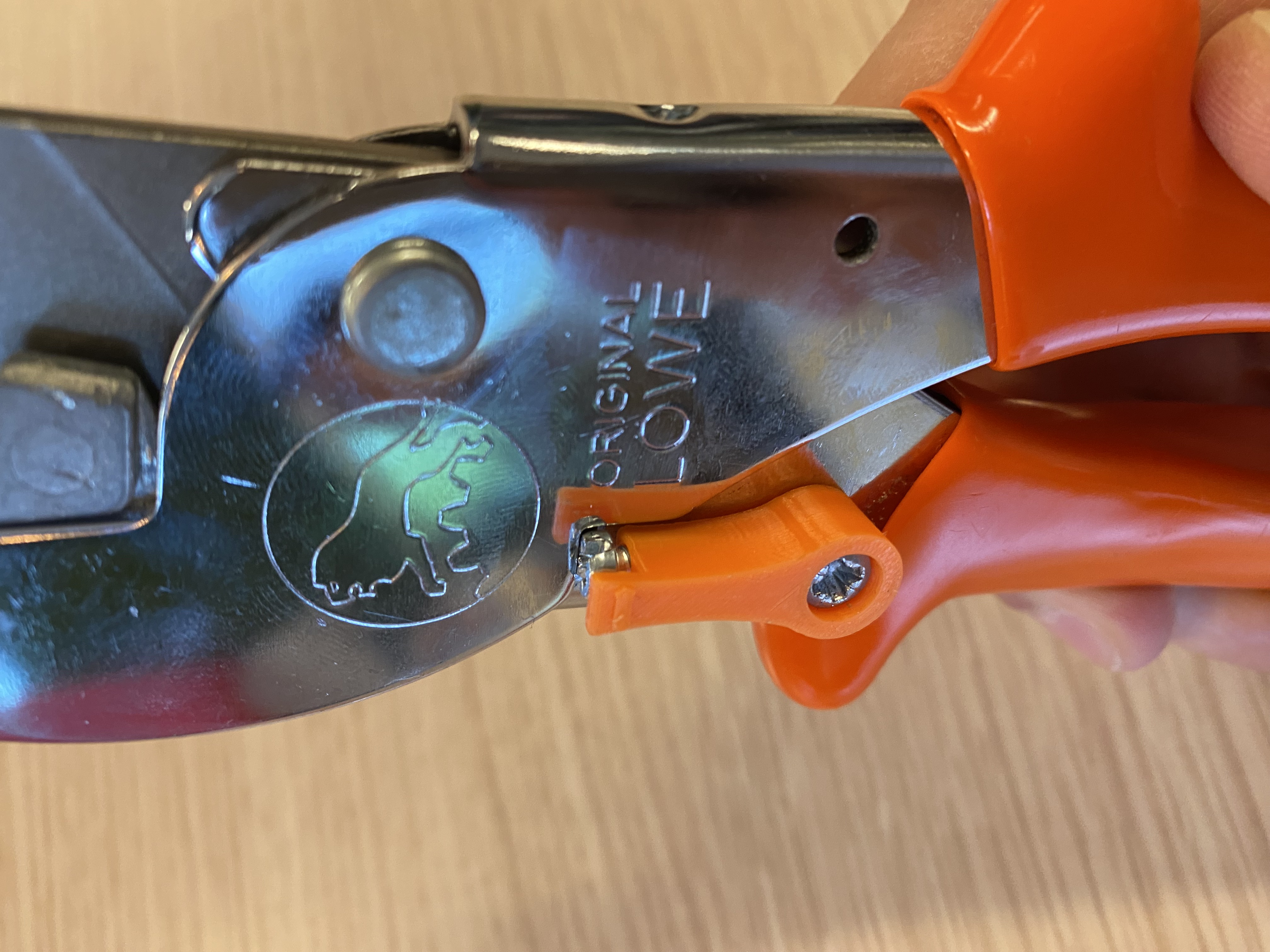 LOWE ORIGINAL PVC Pipe Cutter/Scissor 16mm & 19mm LOCK by 3D Printed