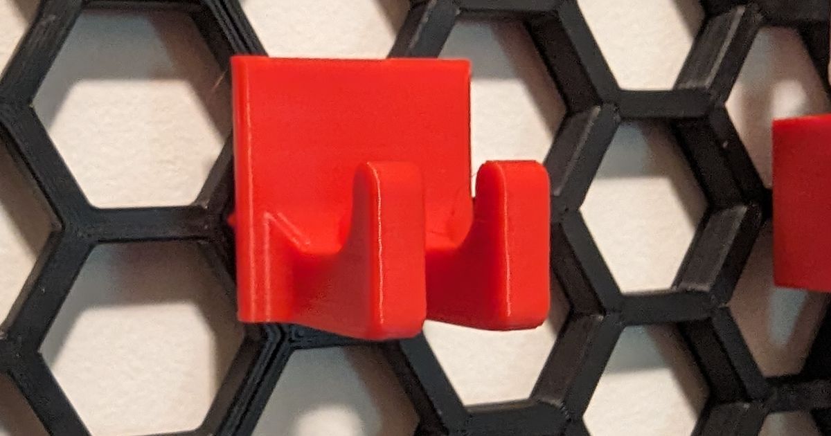 Honeycomb wall small mallet holder by nischal | Download free STL model ...