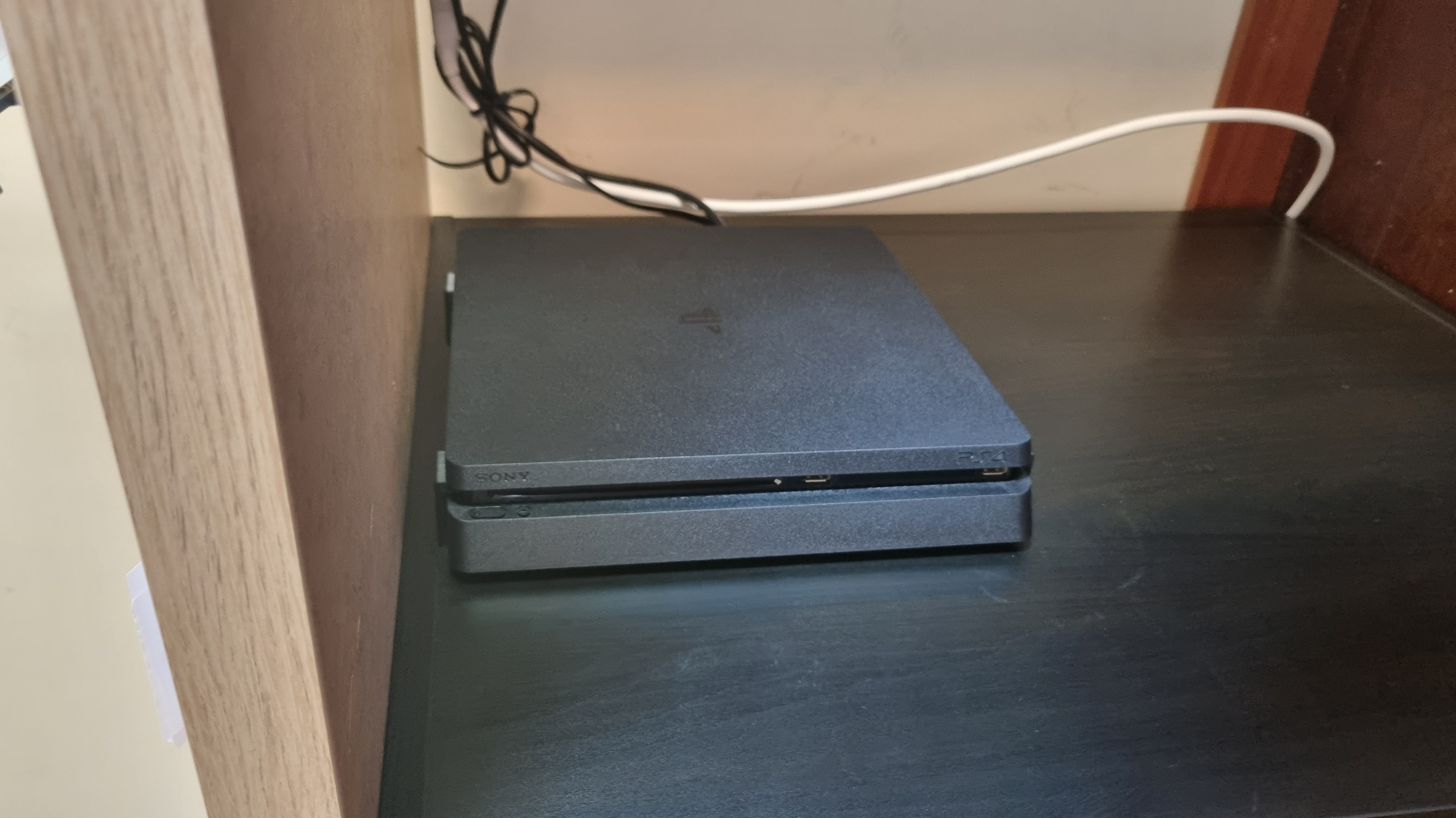Miniatura 2 do modelo 3D Wall PS4 Support