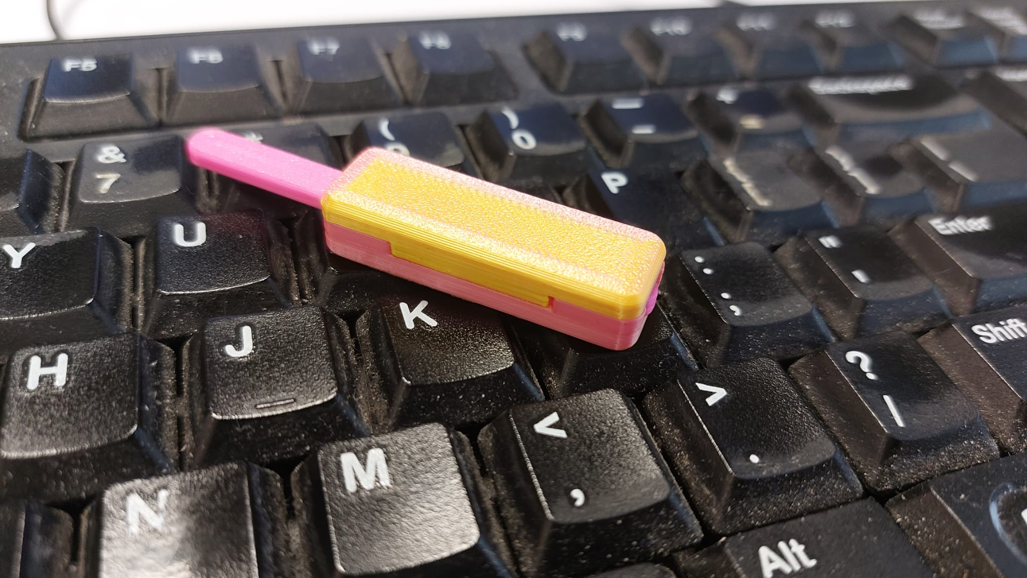 Mini magnet fidget toy