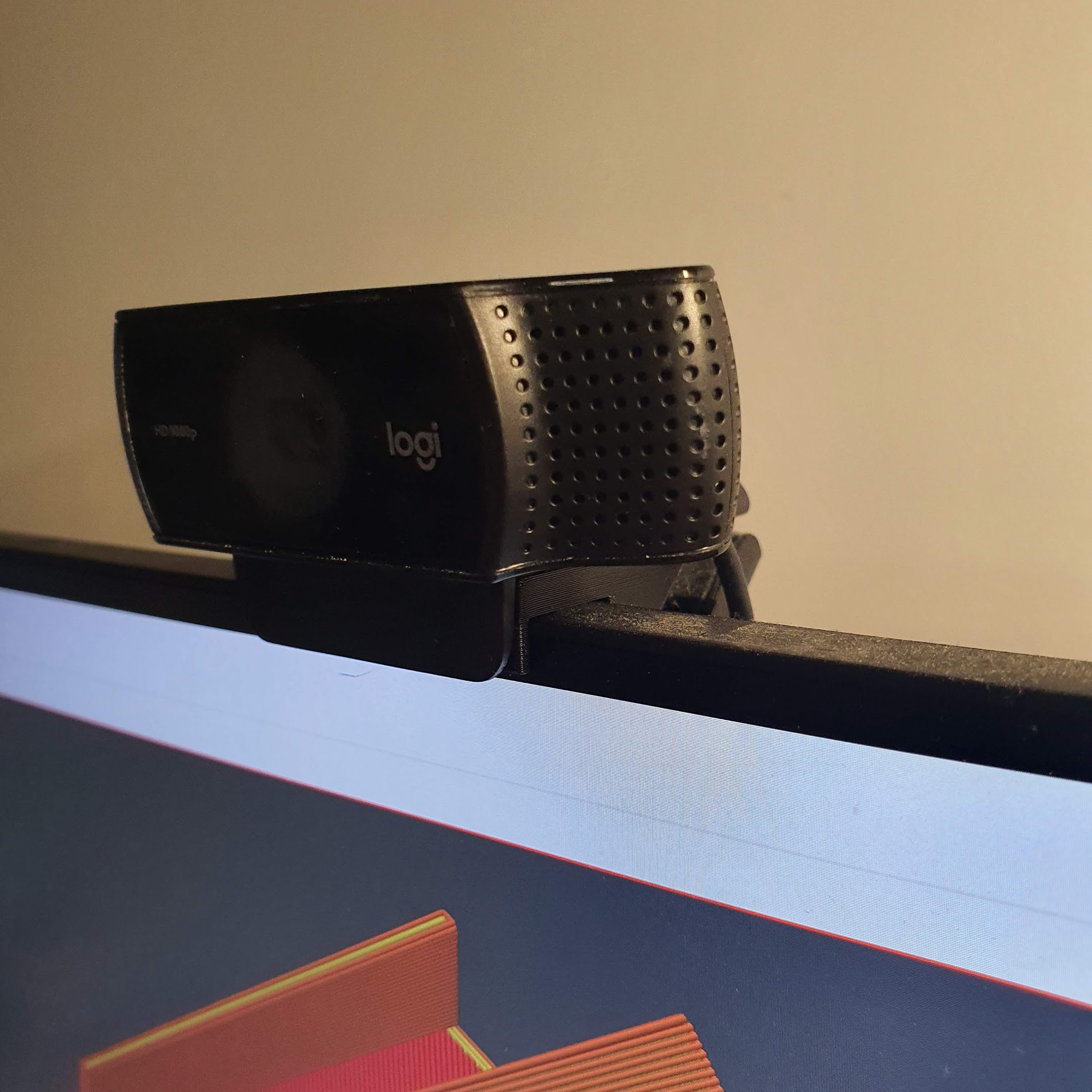Logitech c920 webcam distance for thin bezel screen