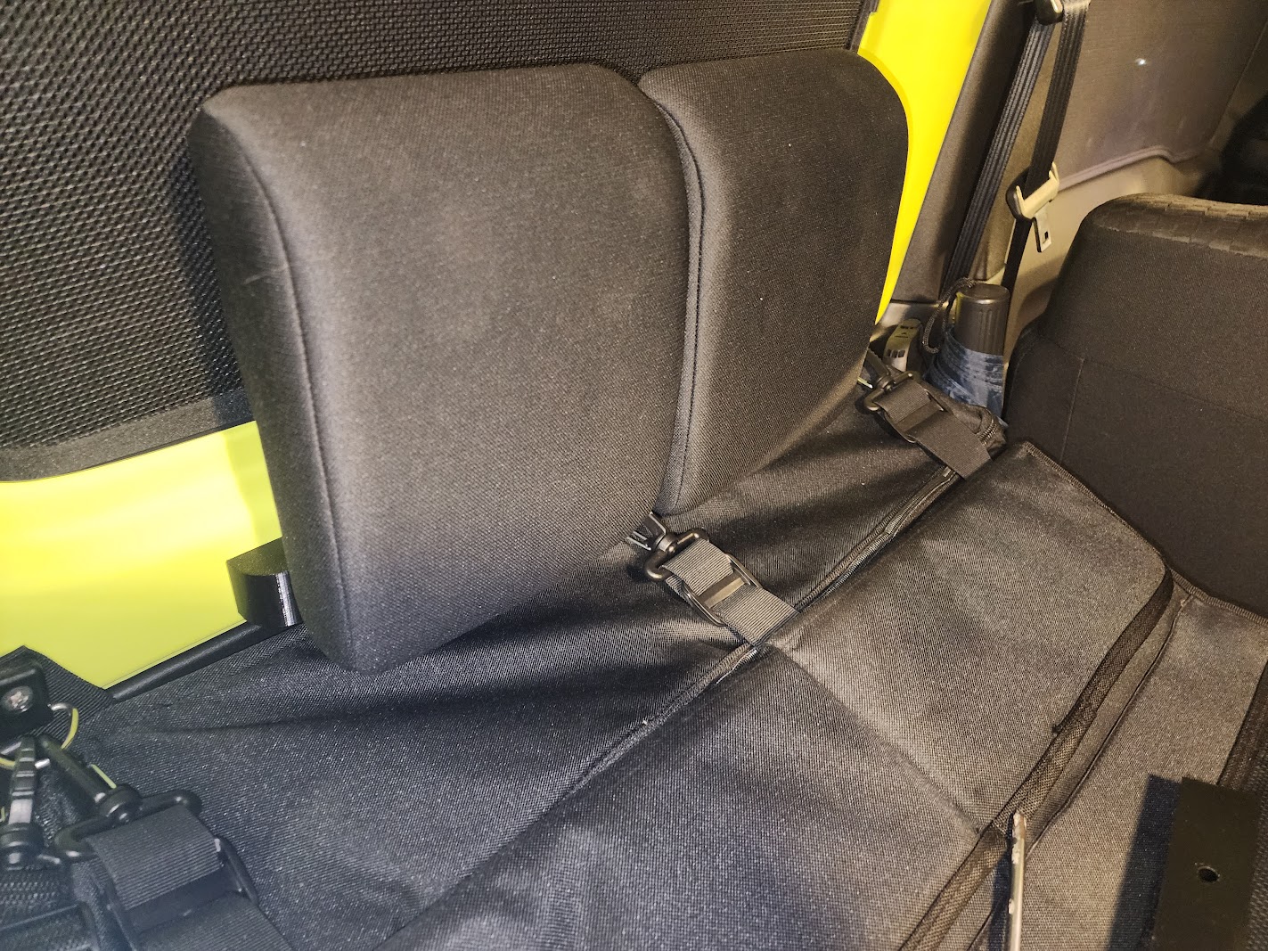 Suzuki Jimny 2019+ back seat headrest brackets by kommisar | Download