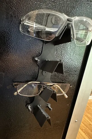 Glasses holder for 4 glasses