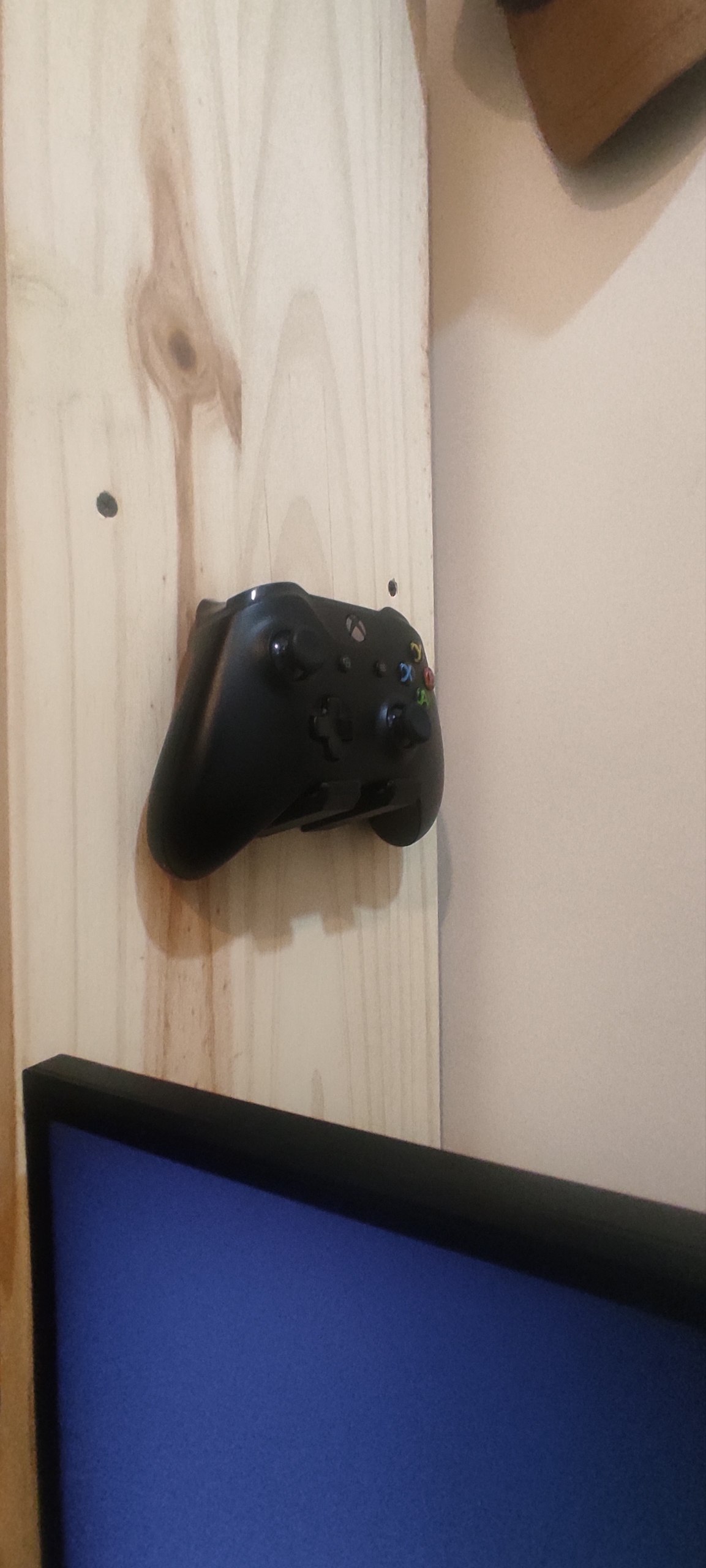 Miniatura 2 do modelo 3D Xbox Controller Wall Mount