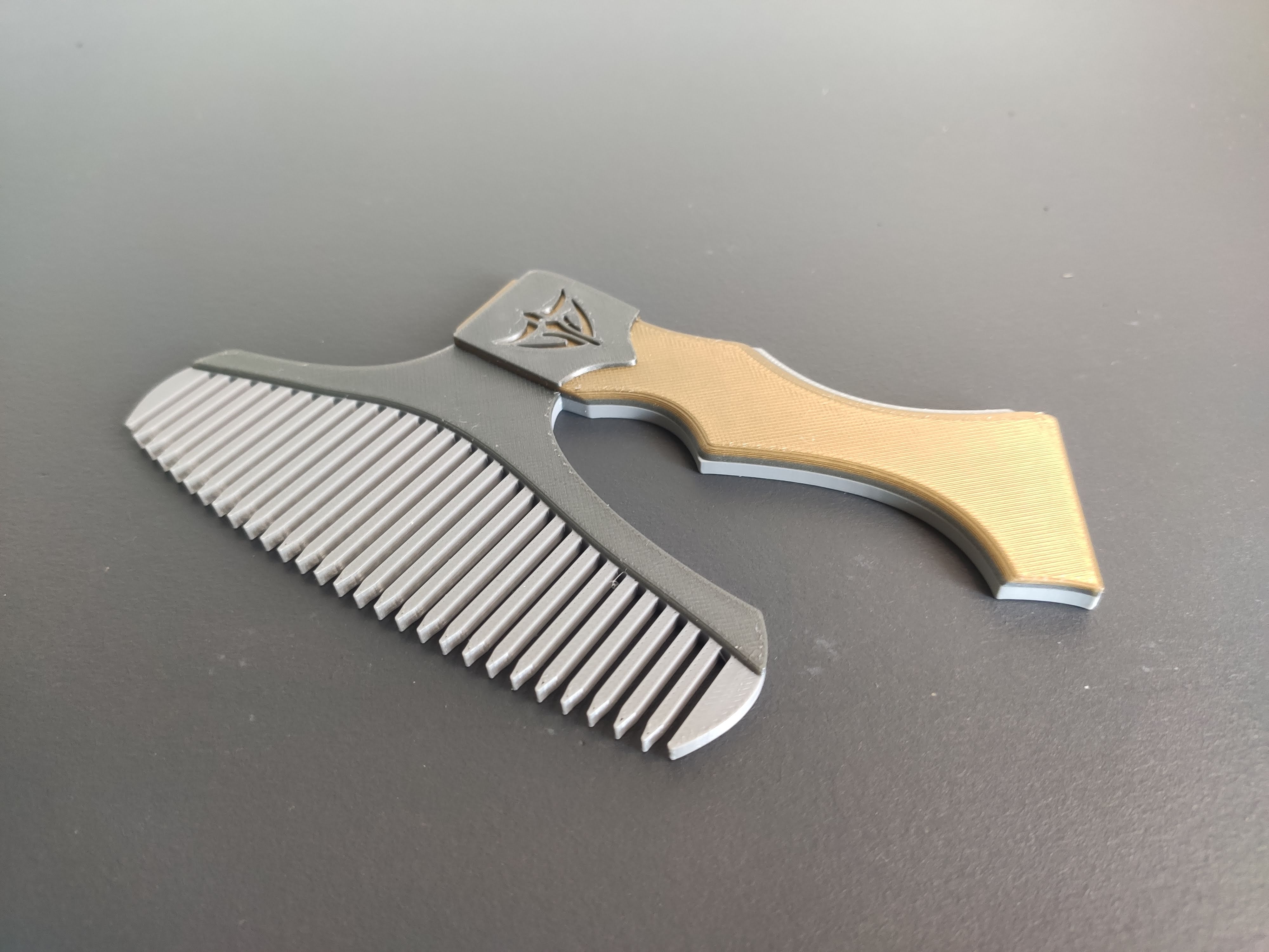 Miniatura 3 do modelo 3D Viking Axe Comb