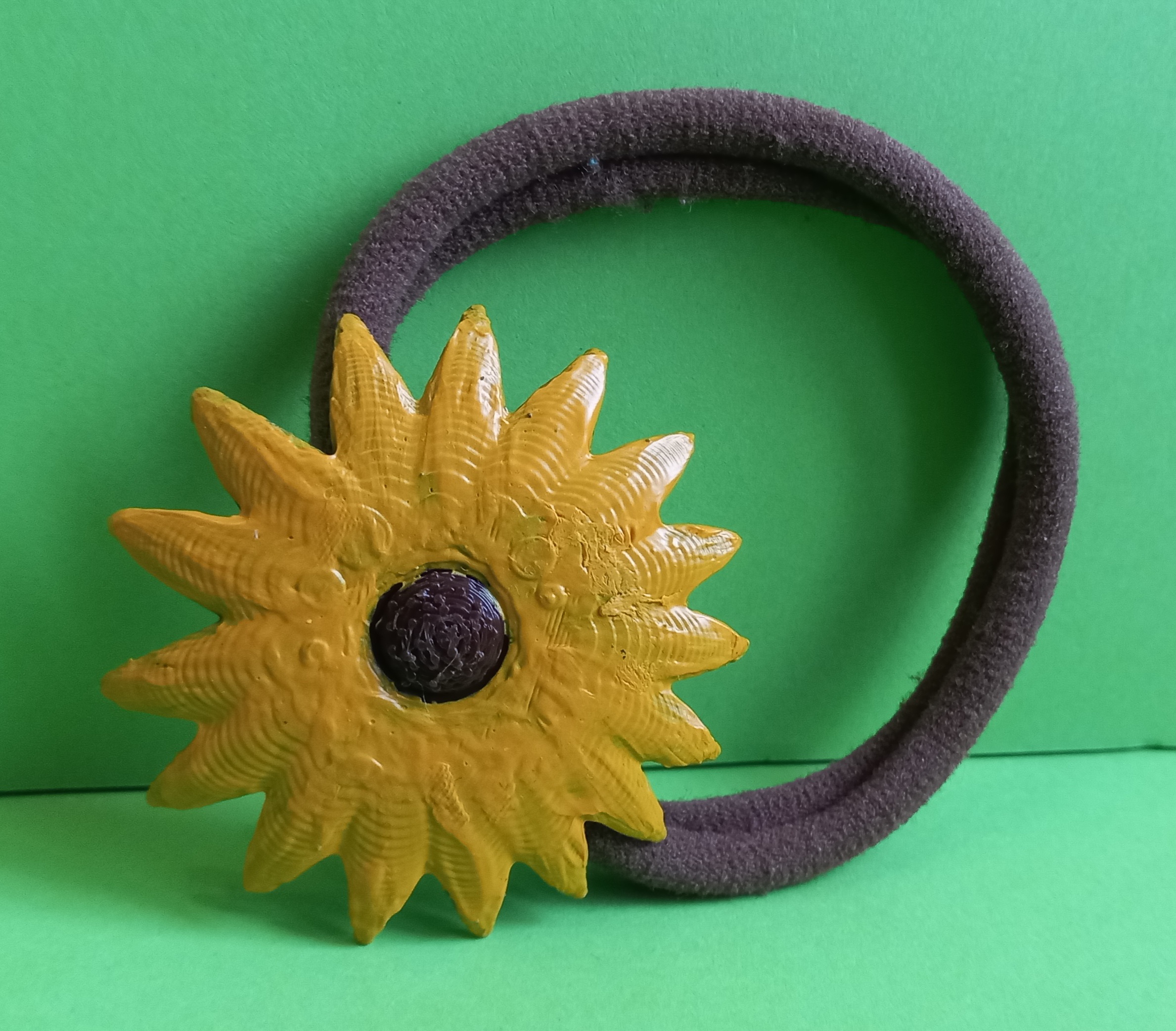 Head decoration (brooch with elastic band) by Valeria Download free