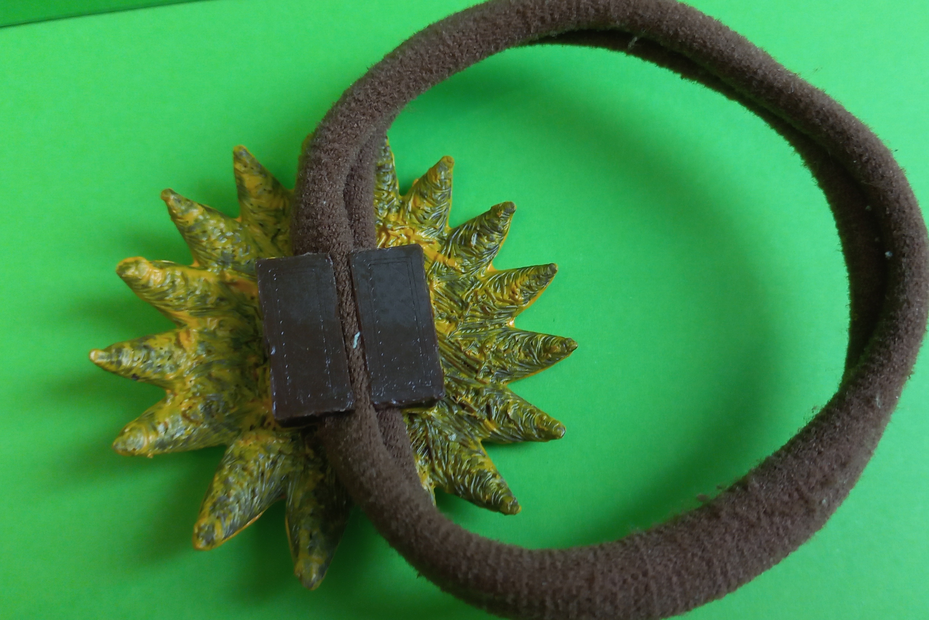 Head decoration (brooch with elastic band) by Valeria Download free