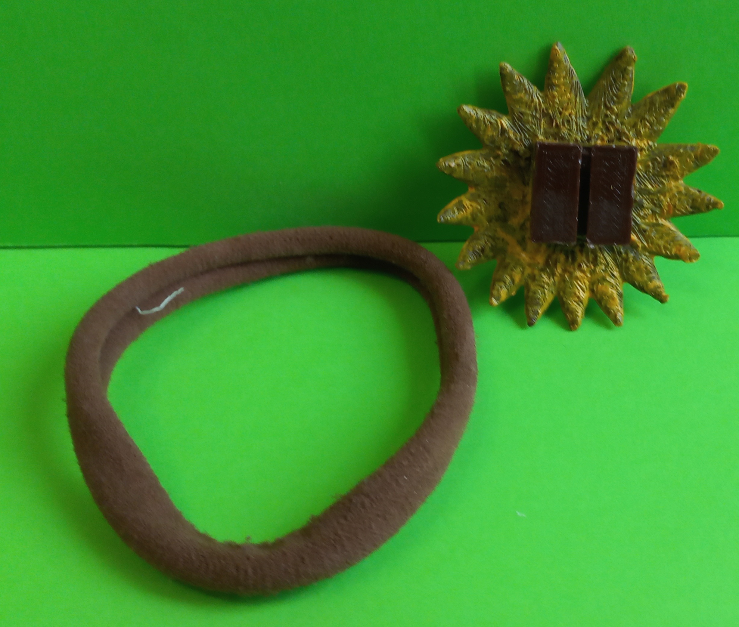 Head decoration (brooch with elastic band) by Valeria Download free