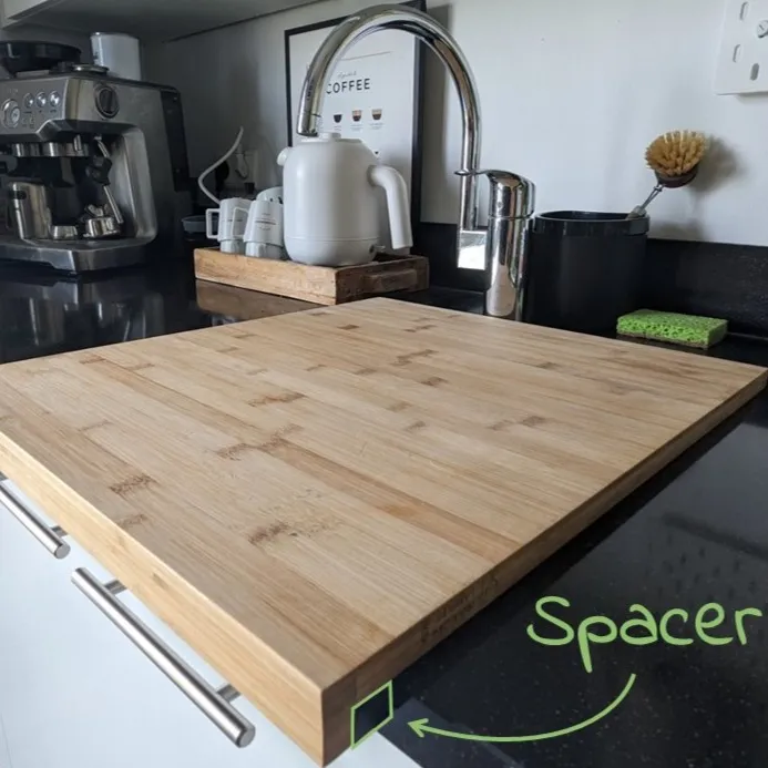 Spacer for Ikea LÄMPLIG chopping board by 3Dri